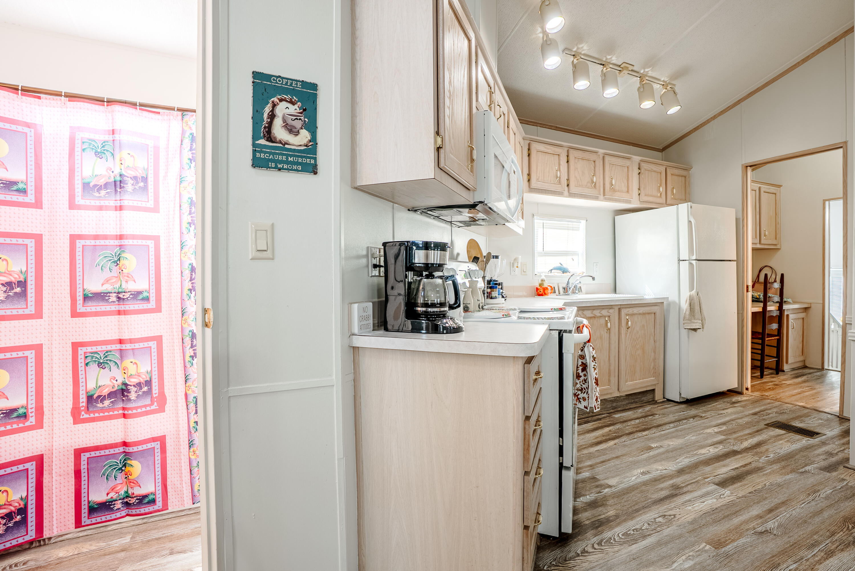 EMERALD POINTE RESORT - Residential