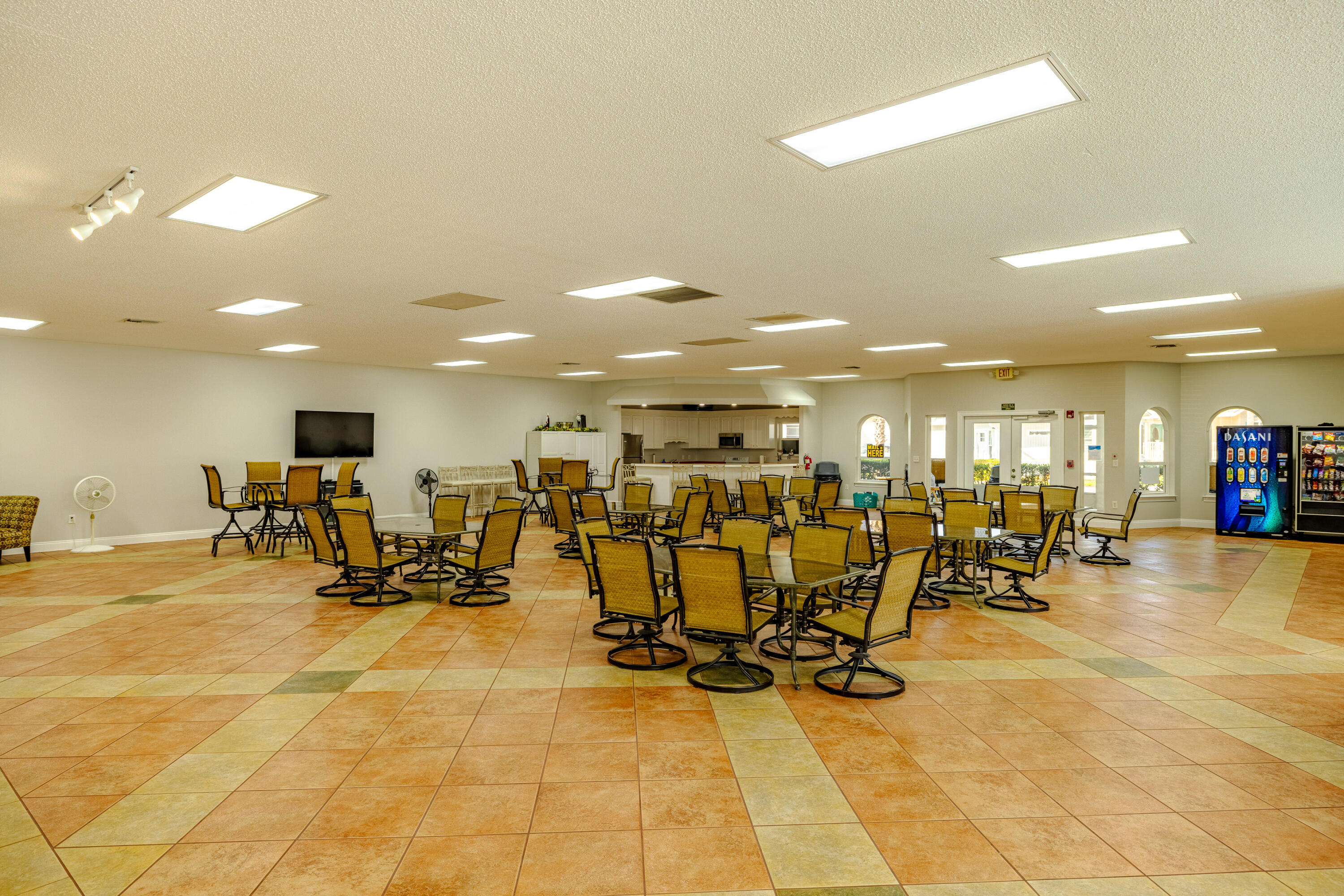 EMERALD POINTE RESORT - Residential