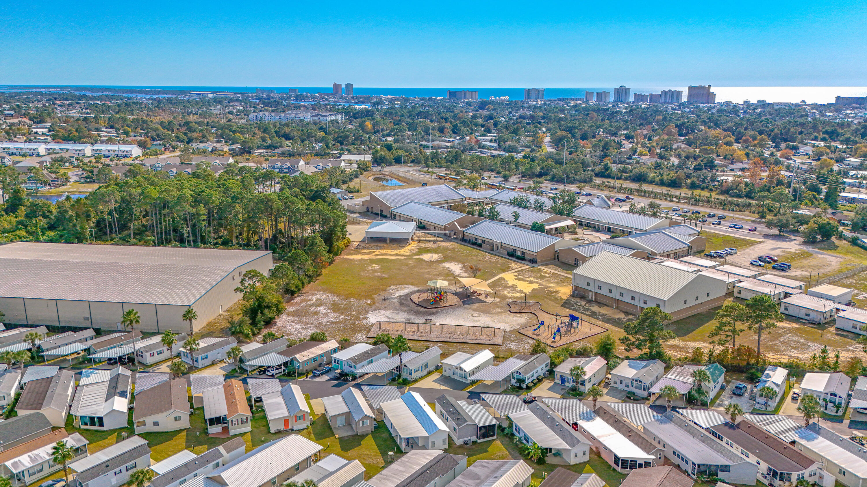 EMERALD POINTE RESORT - Residential