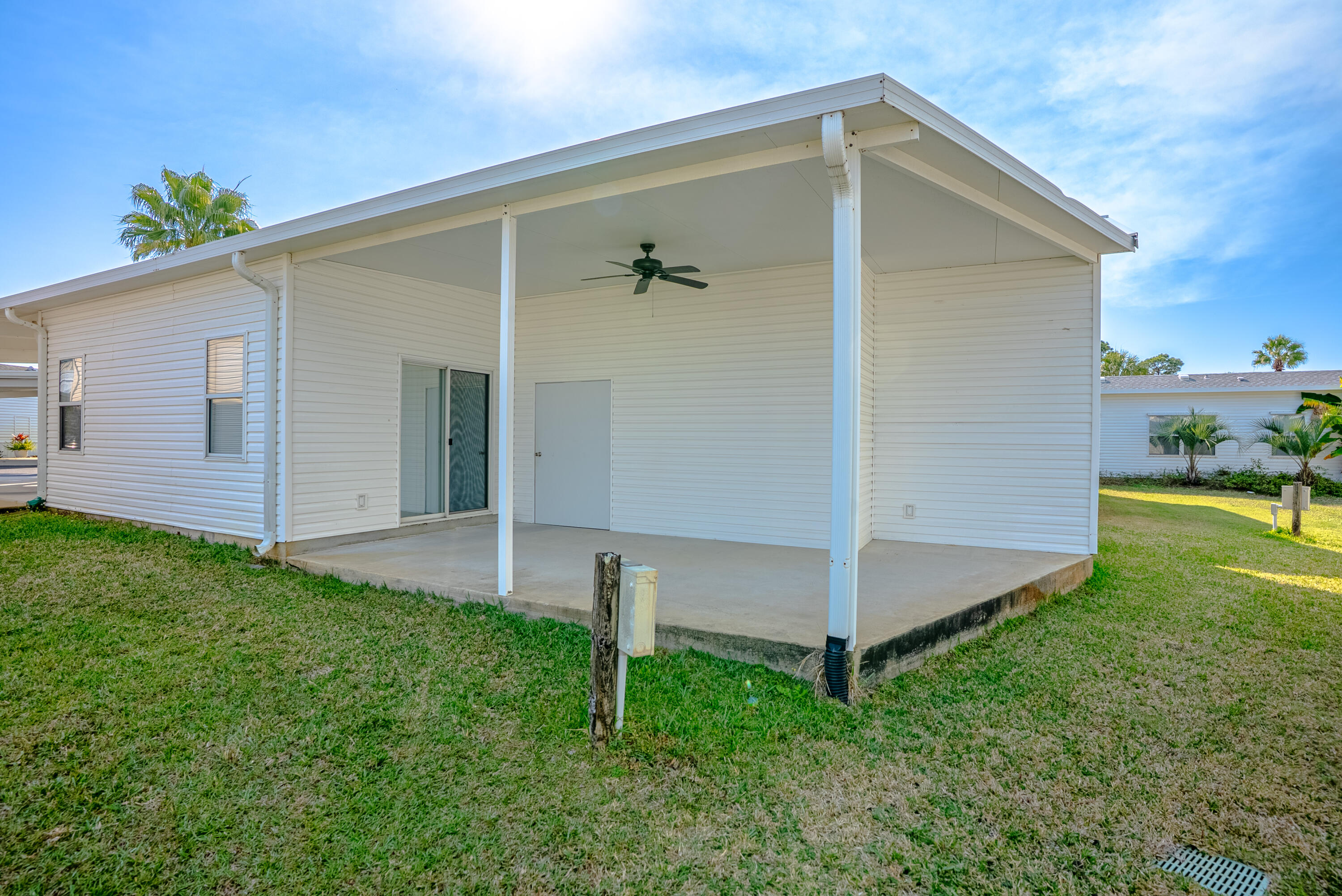 EMERALD POINTE RESORT - Residential