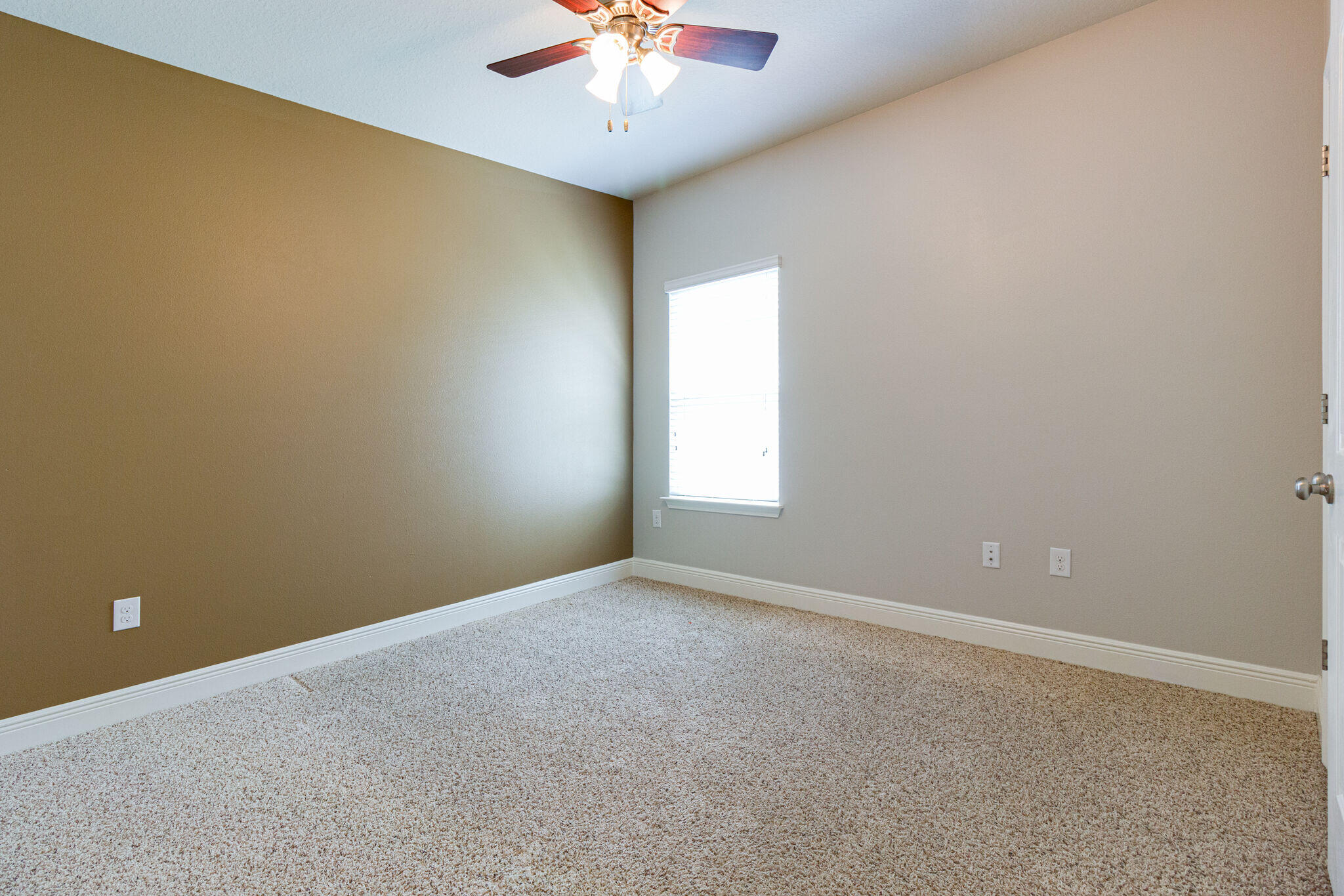 HAMMOCK BAY - Residential Lease