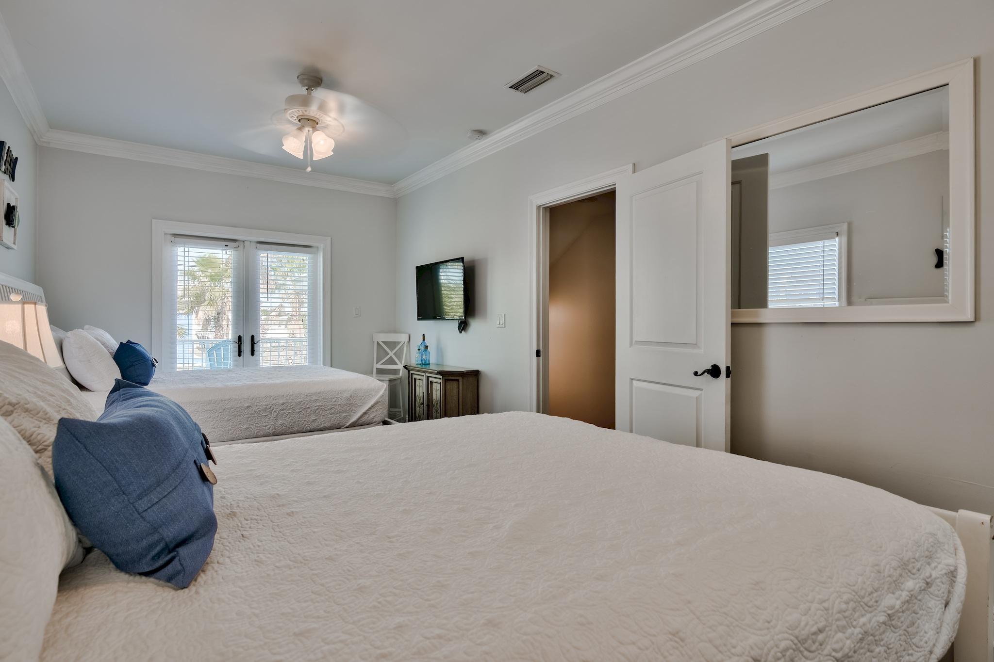 CRYSTAL BEACH - Residential