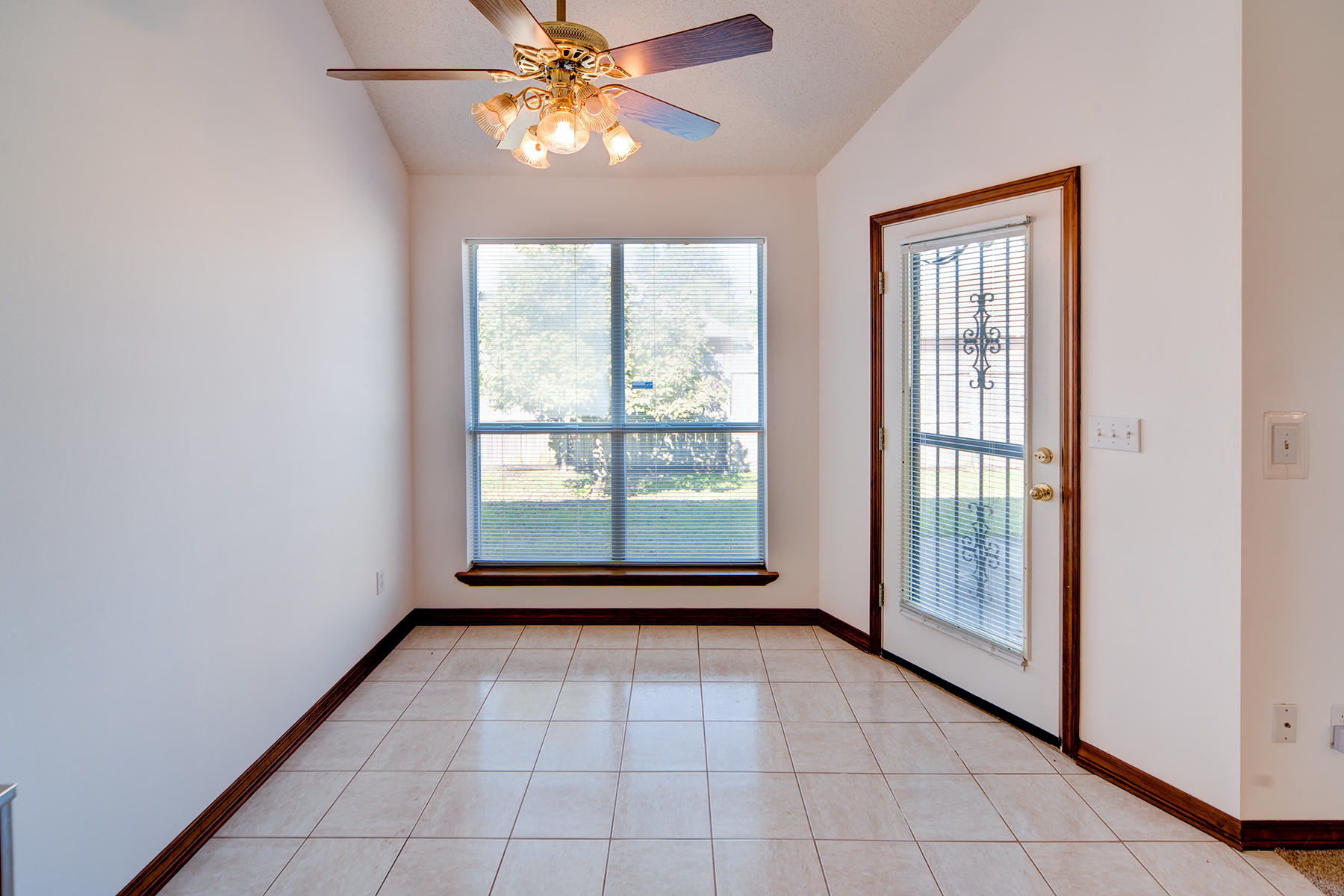 RIDGE WOOD MANOR - Residential