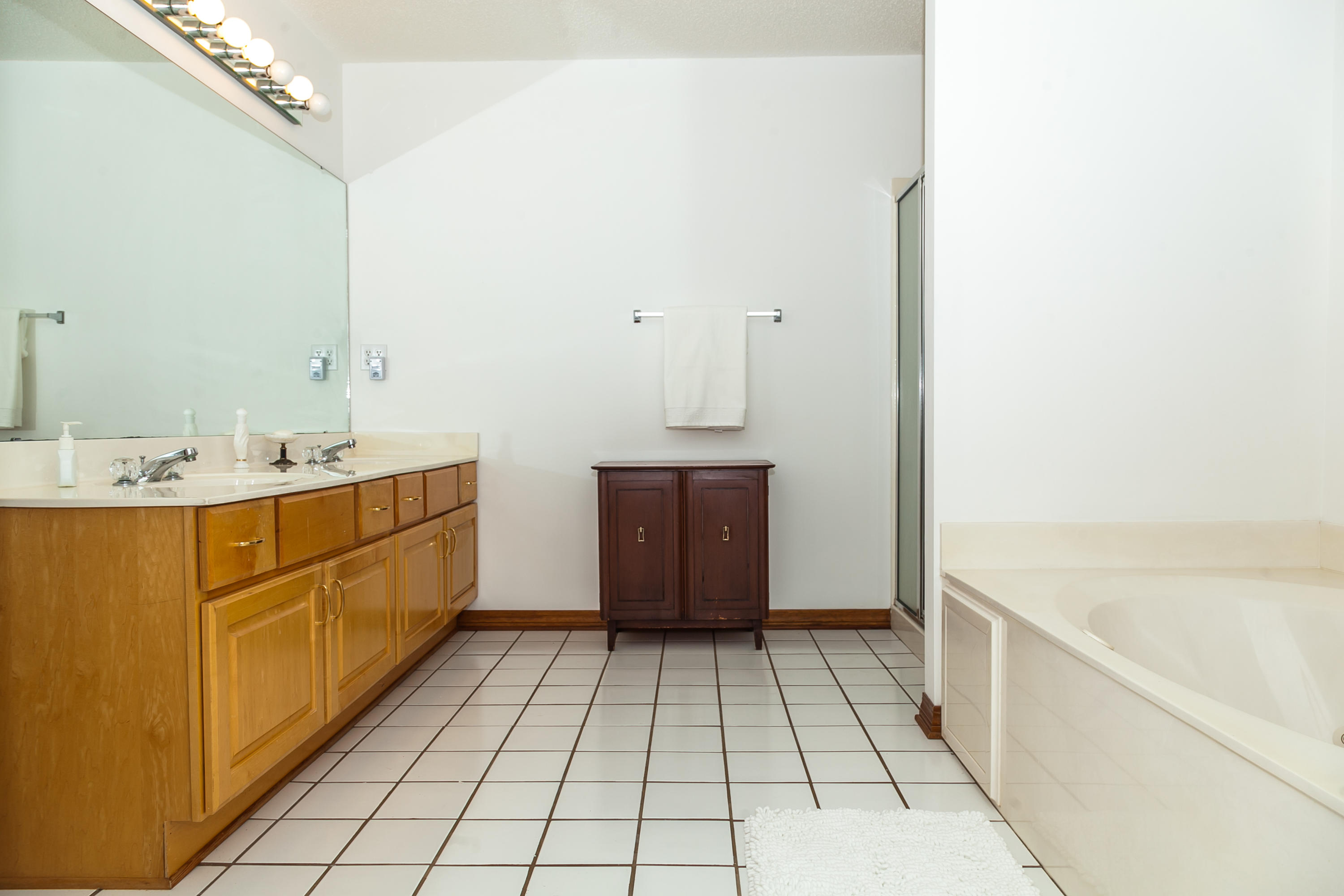 RIDGE WOOD MANOR - Residential