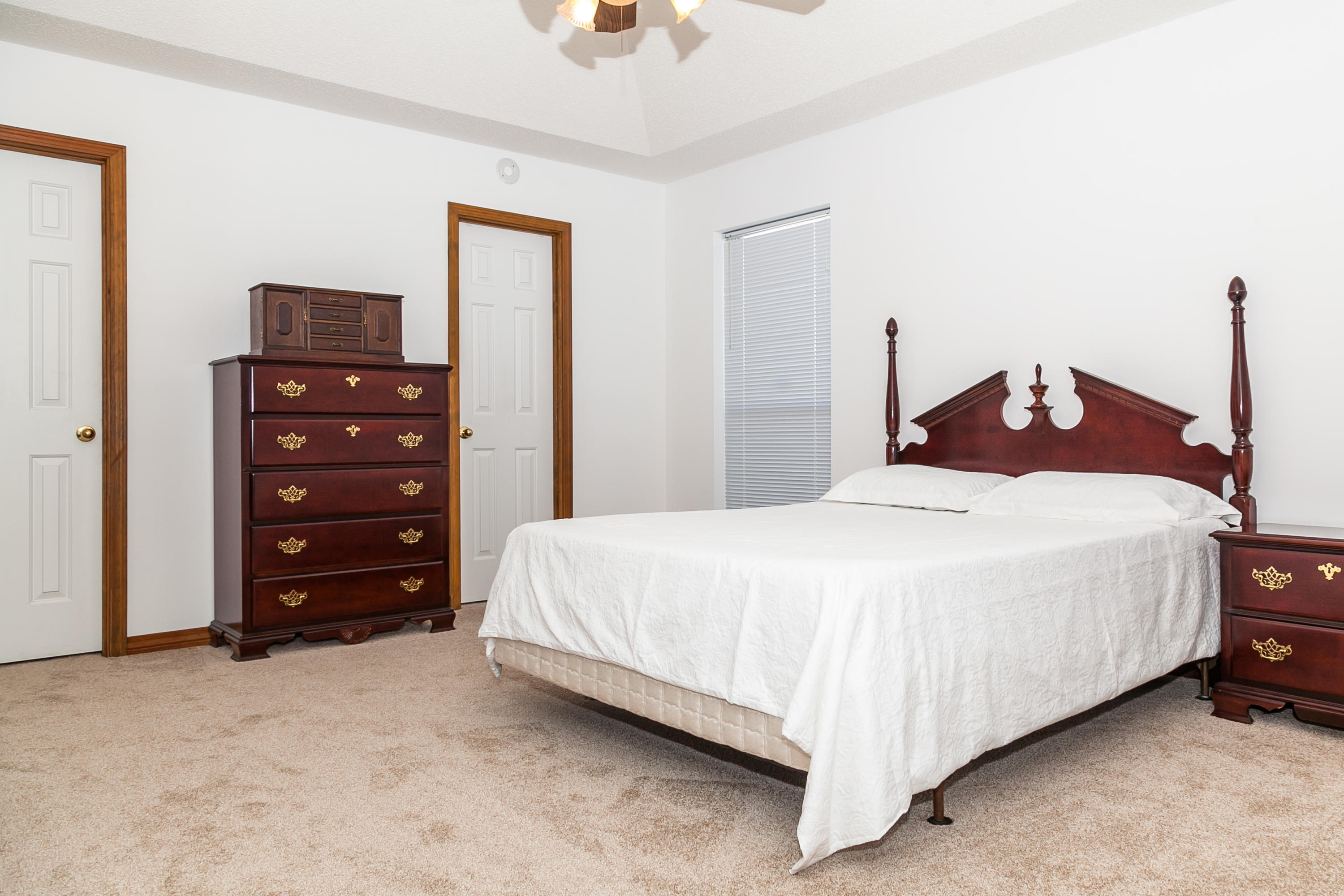 RIDGE WOOD MANOR - Residential