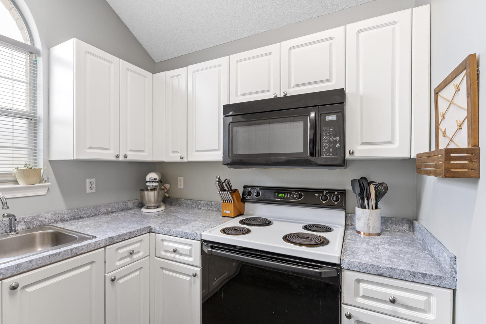 FOREST OAKS PH 2 - Residential