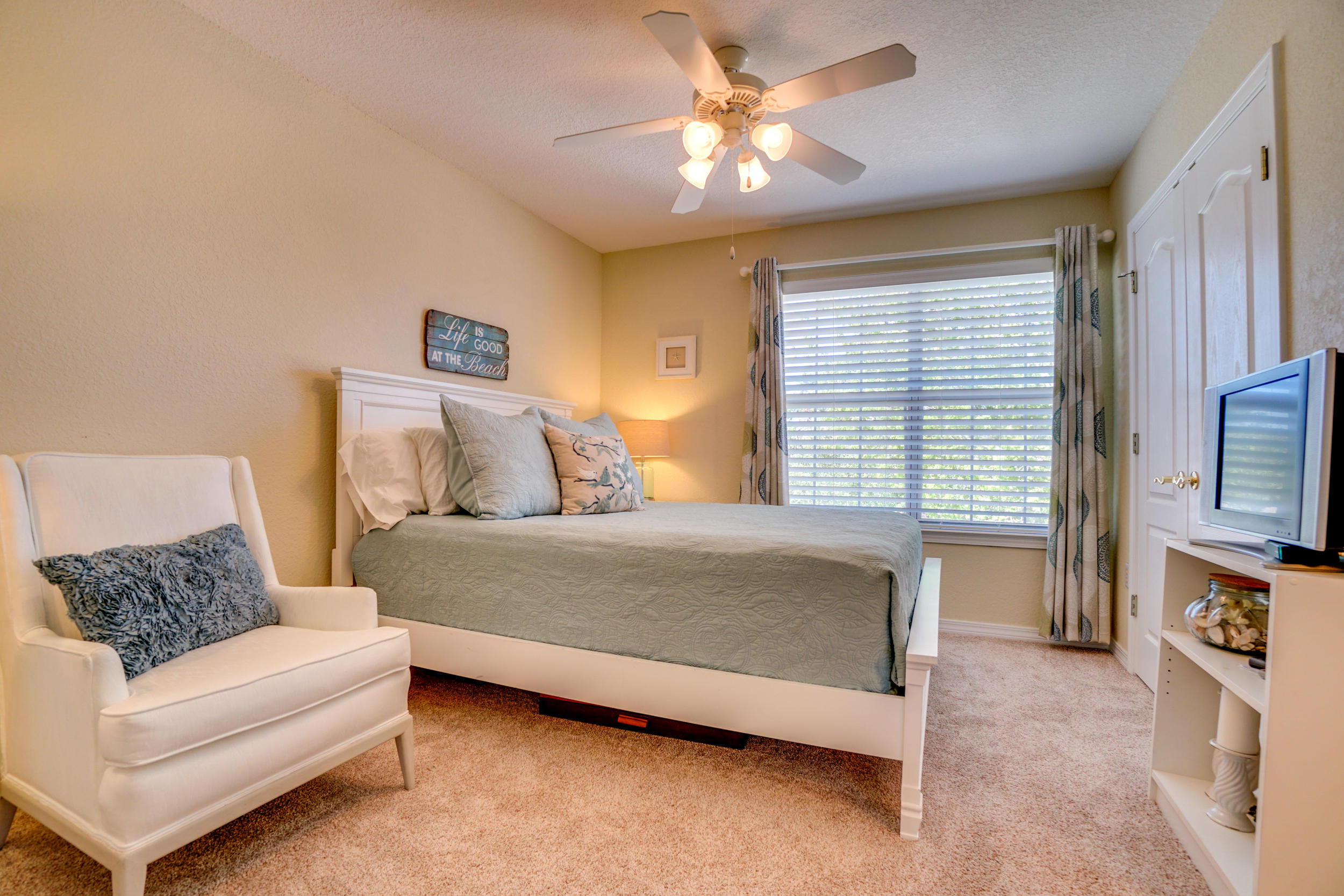 EMERALD LAKES PH 1 - Residential