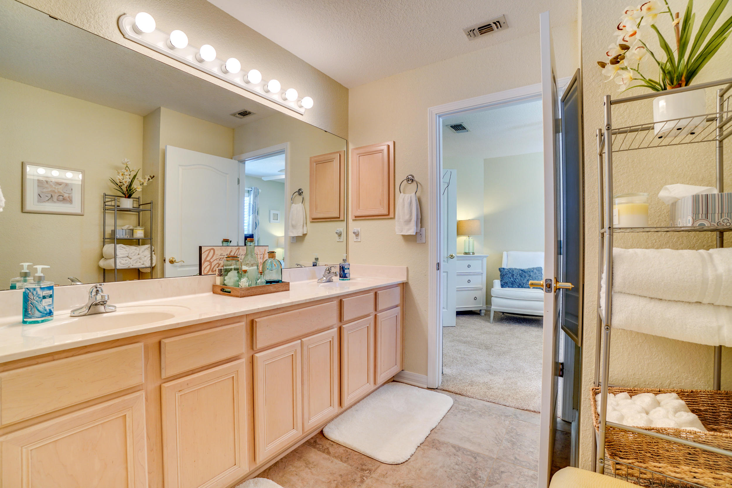 EMERALD LAKES PH 1 - Residential