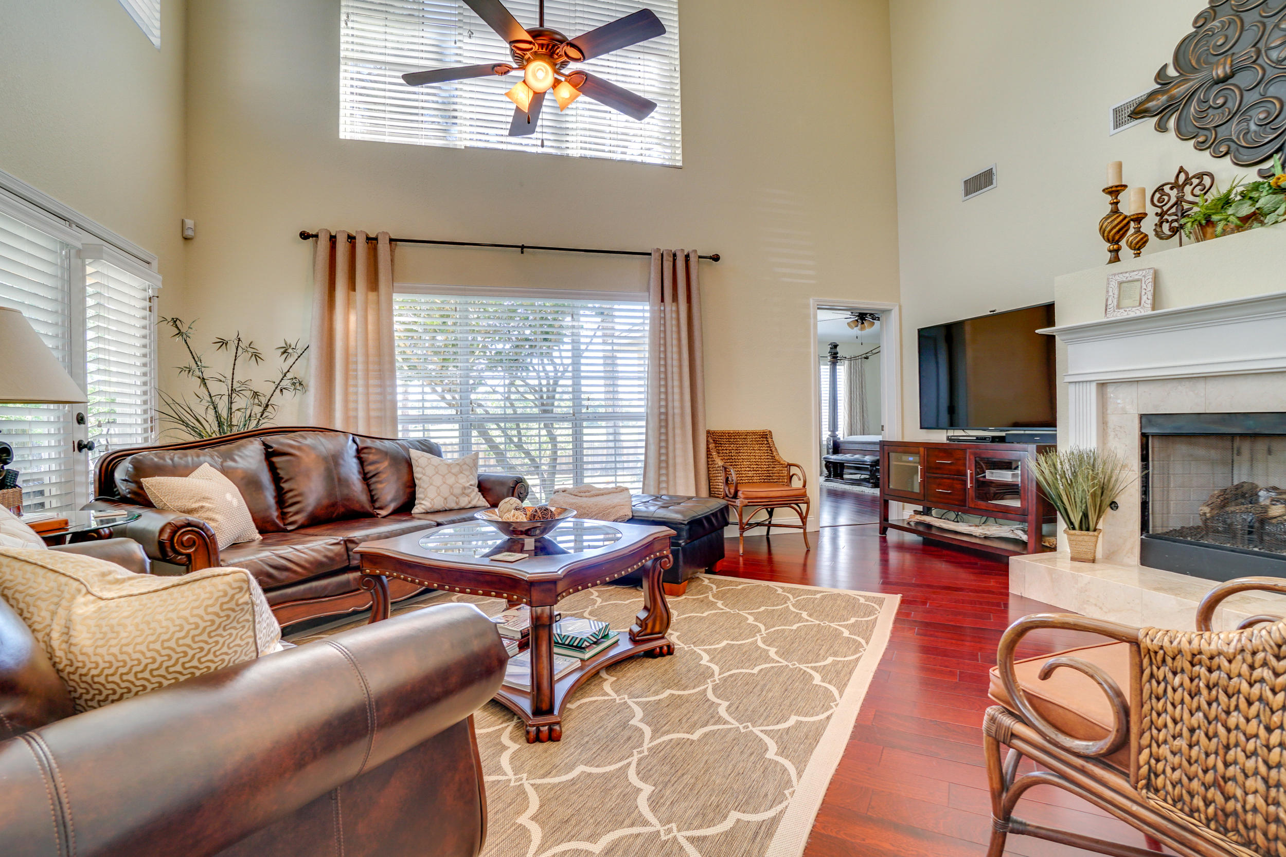 EMERALD LAKES PH 1 - Residential