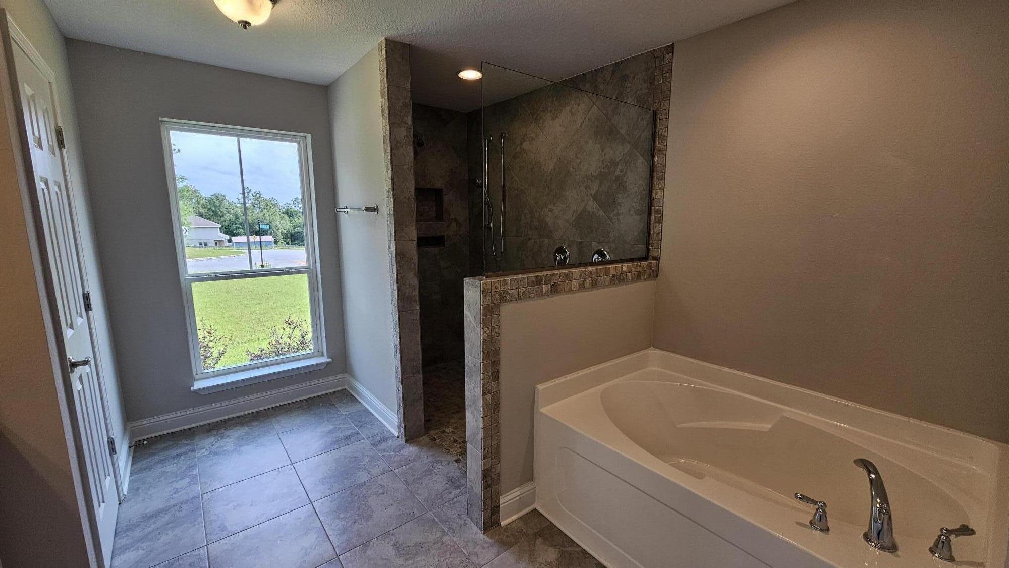 Nature Lake - Residential