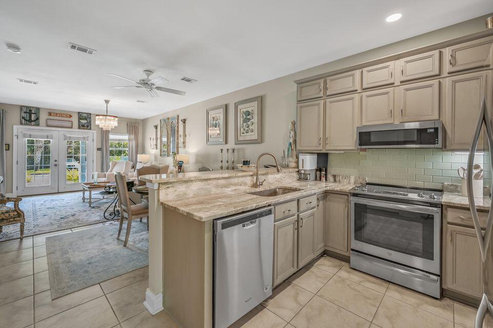 SANDAL BEACH - Residential