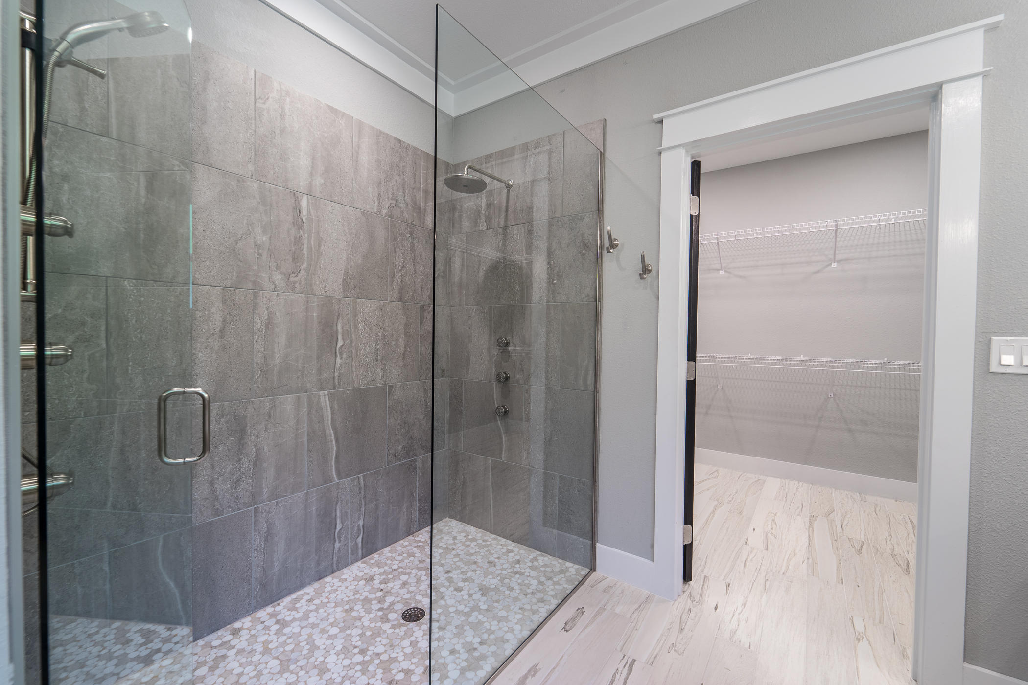 ELLIOTTS POINT - Residential