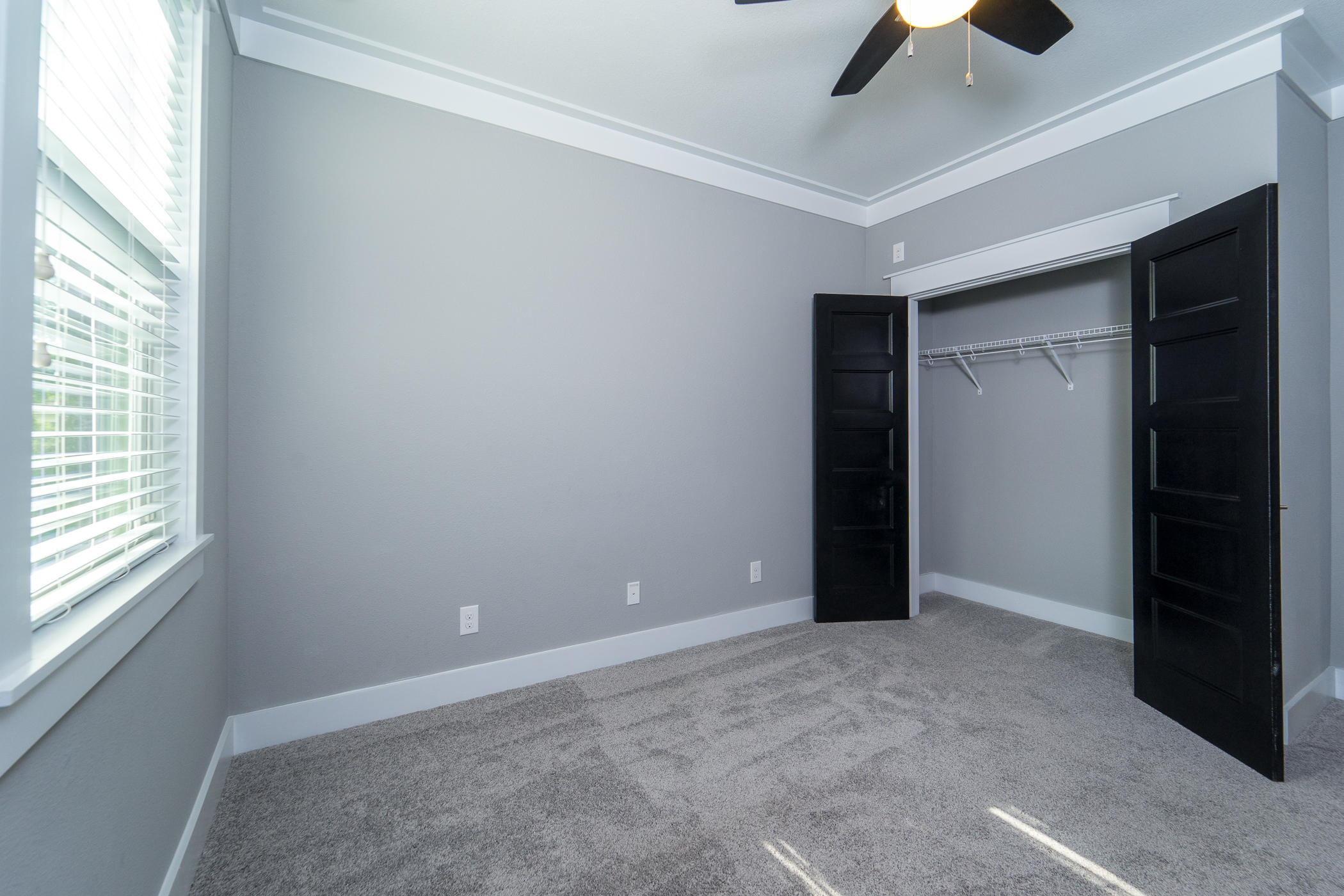 ELLIOTTS POINT - Residential