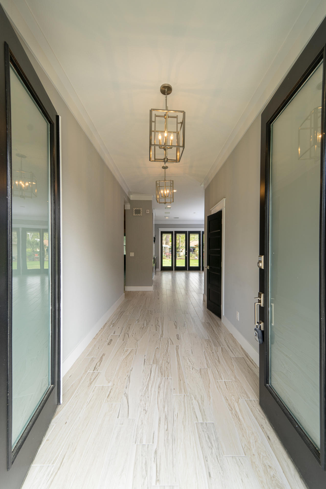 ELLIOTTS POINT - Residential