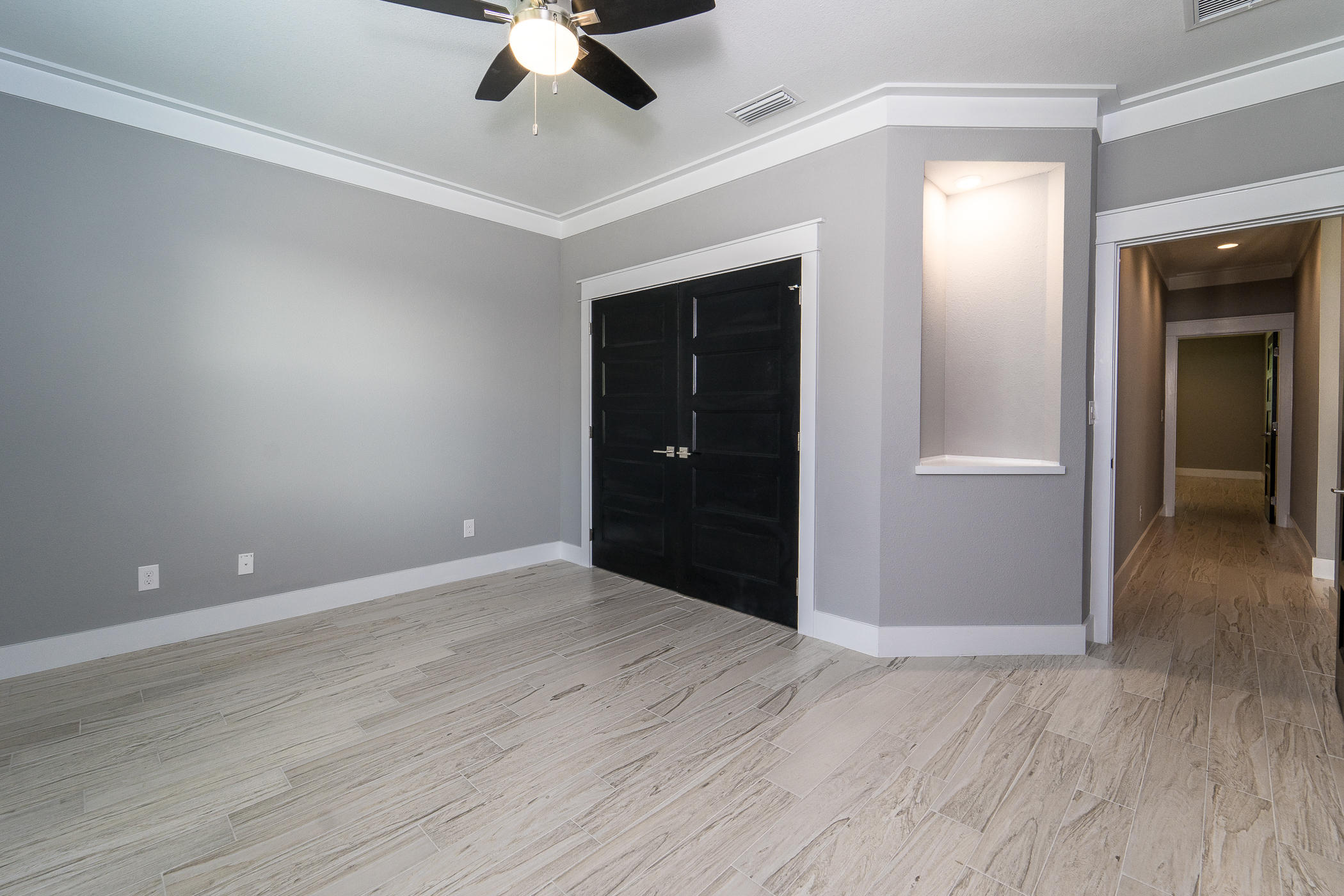 ELLIOTTS POINT - Residential