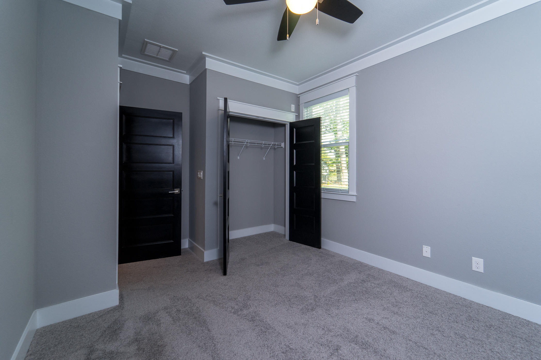 ELLIOTTS POINT - Residential