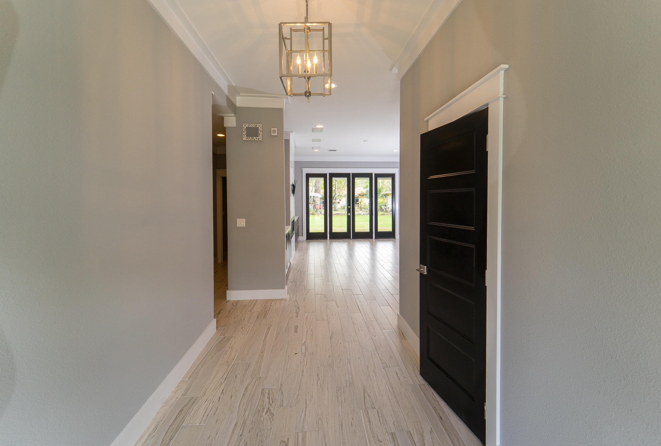 ELLIOTTS POINT - Residential