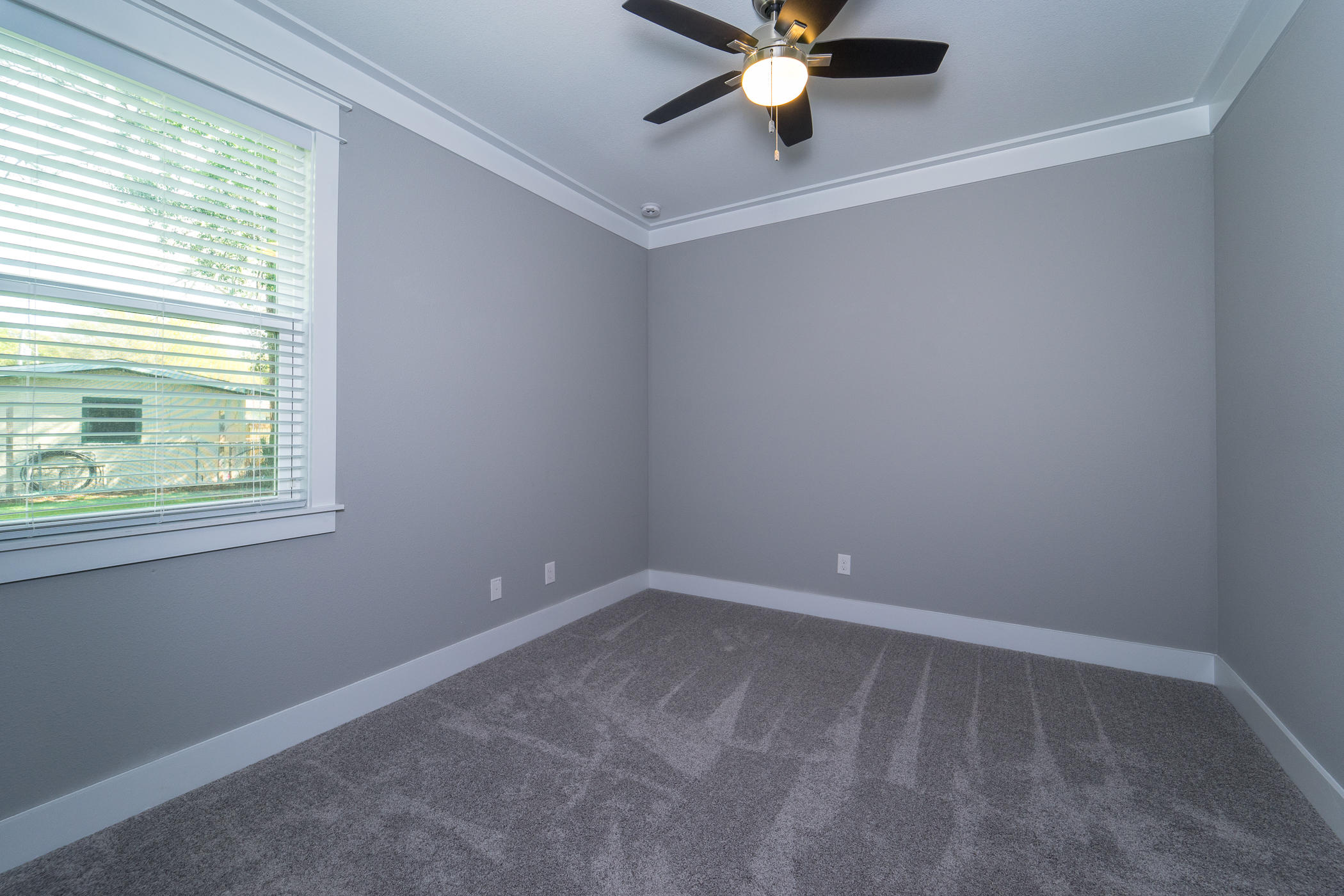 ELLIOTTS POINT - Residential