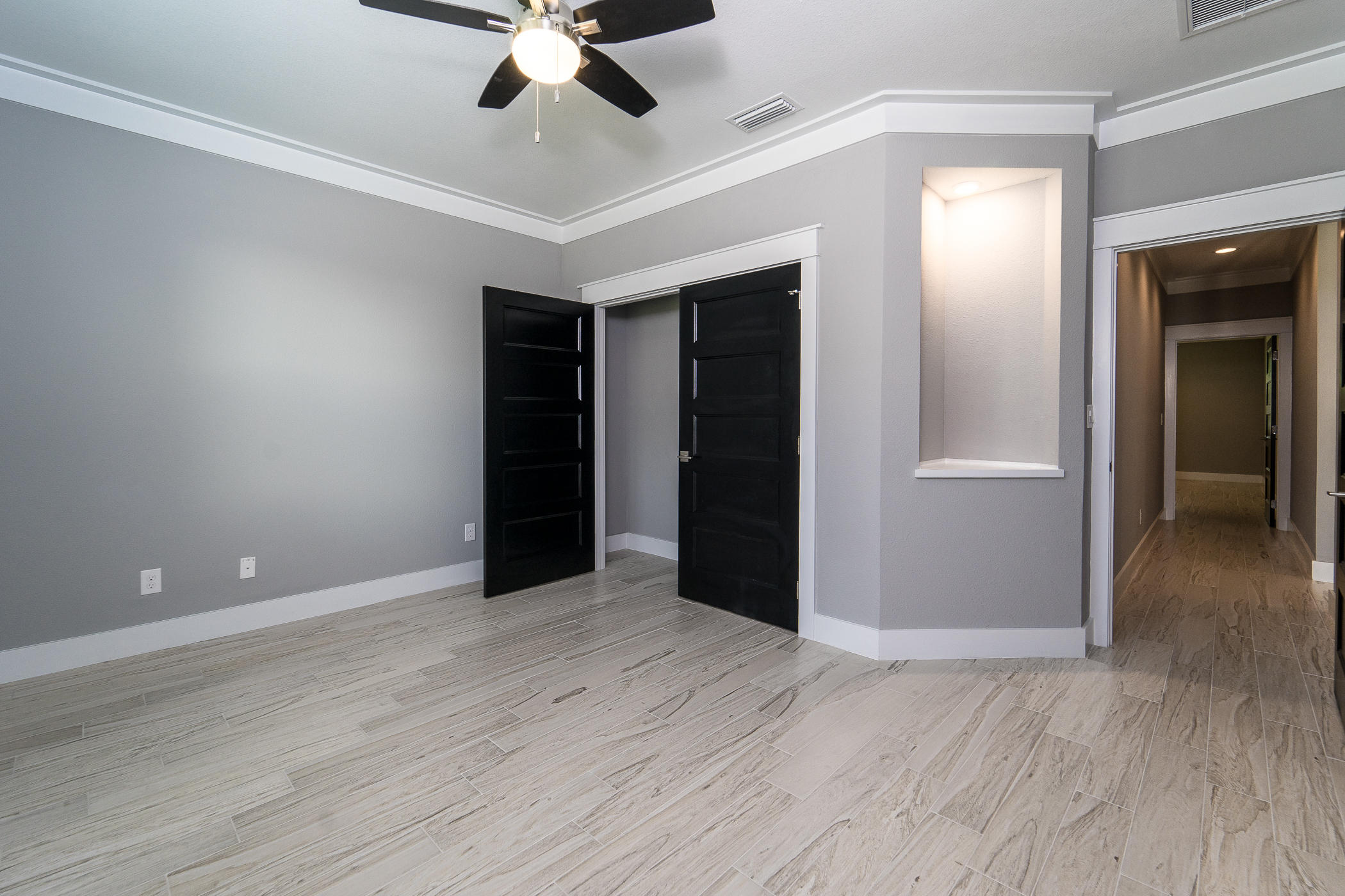 ELLIOTTS POINT - Residential