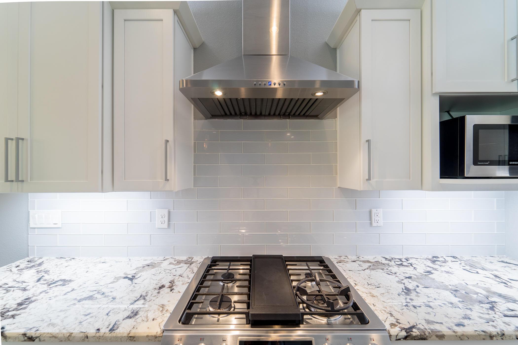 ELLIOTTS POINT - Residential