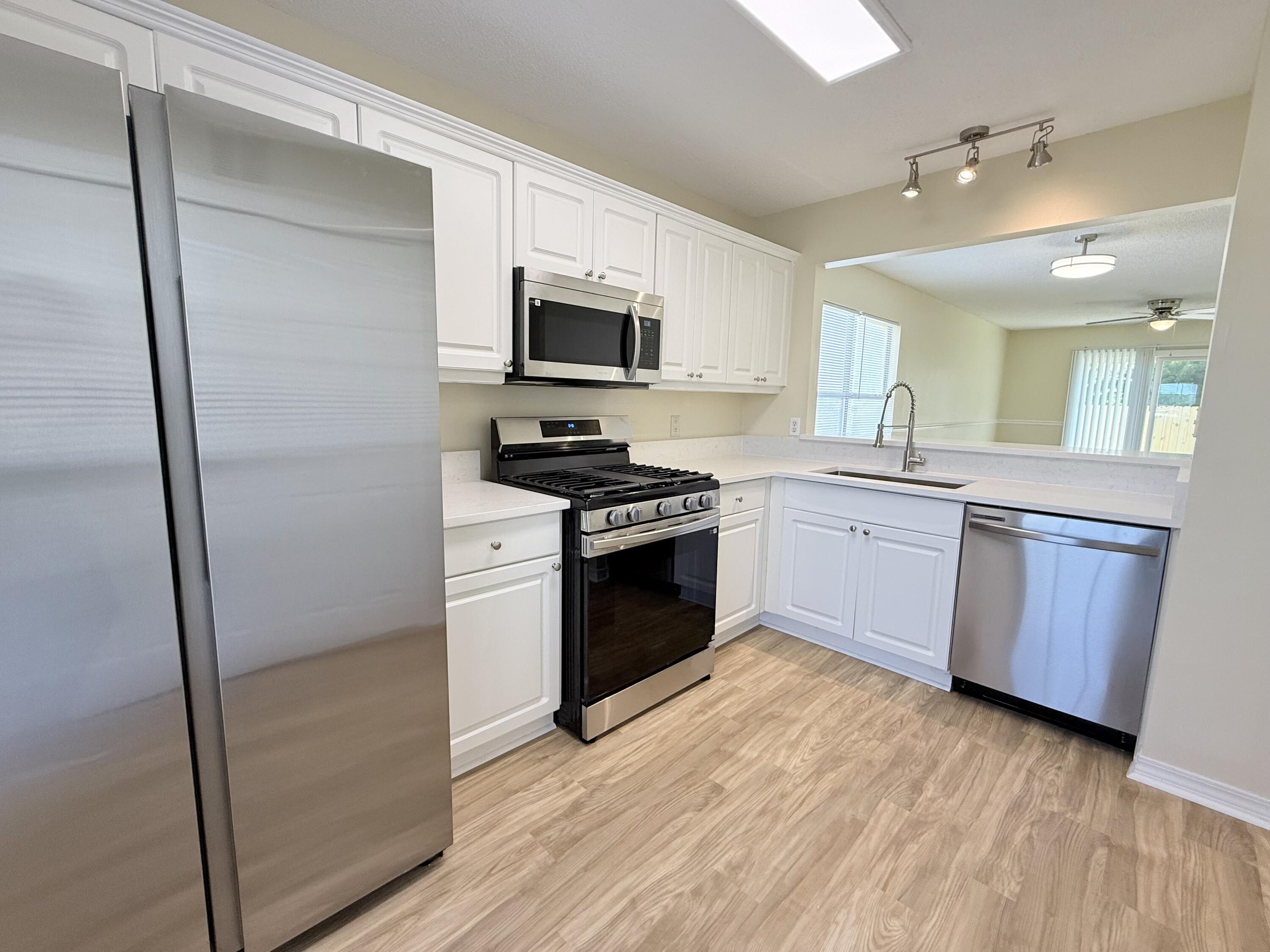 VINEYARD THE - Residential Lease