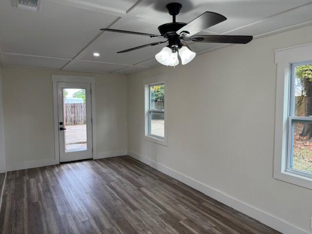 SPRING LAKE 2ND ADD LOT 7 BLK J - Residential Lease