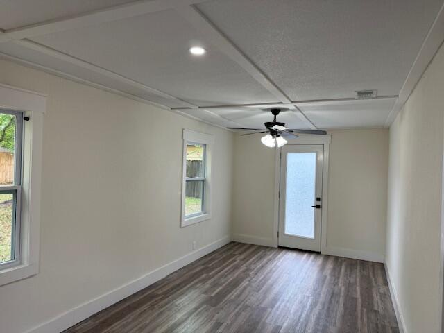 SPRING LAKE 2ND ADD LOT 7 BLK J - Residential Lease