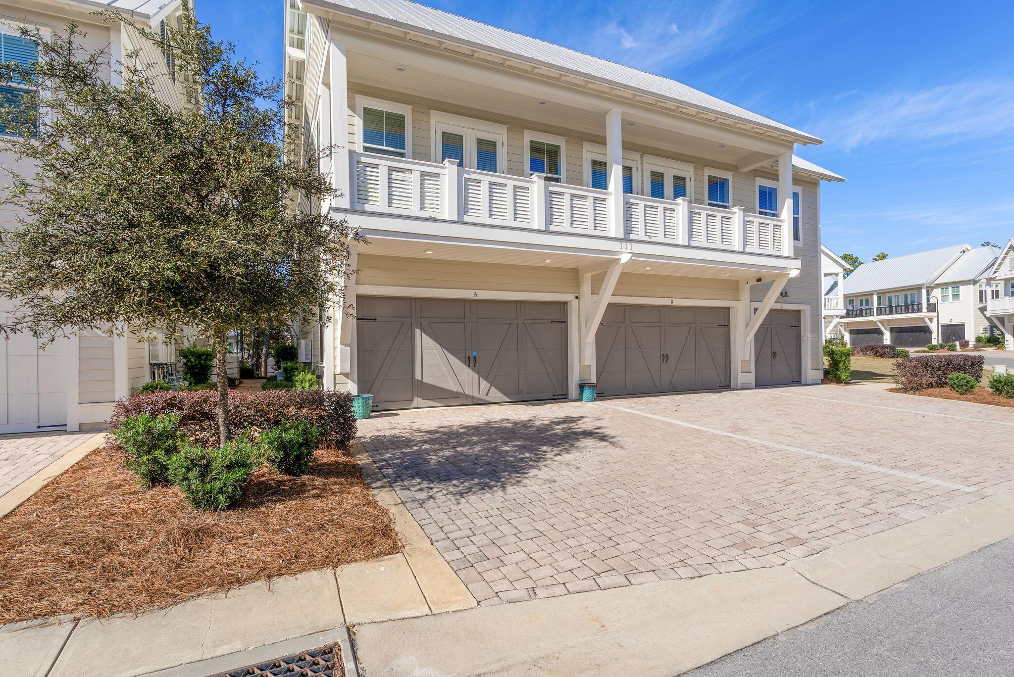 PROMINENCE NORTH - Residential