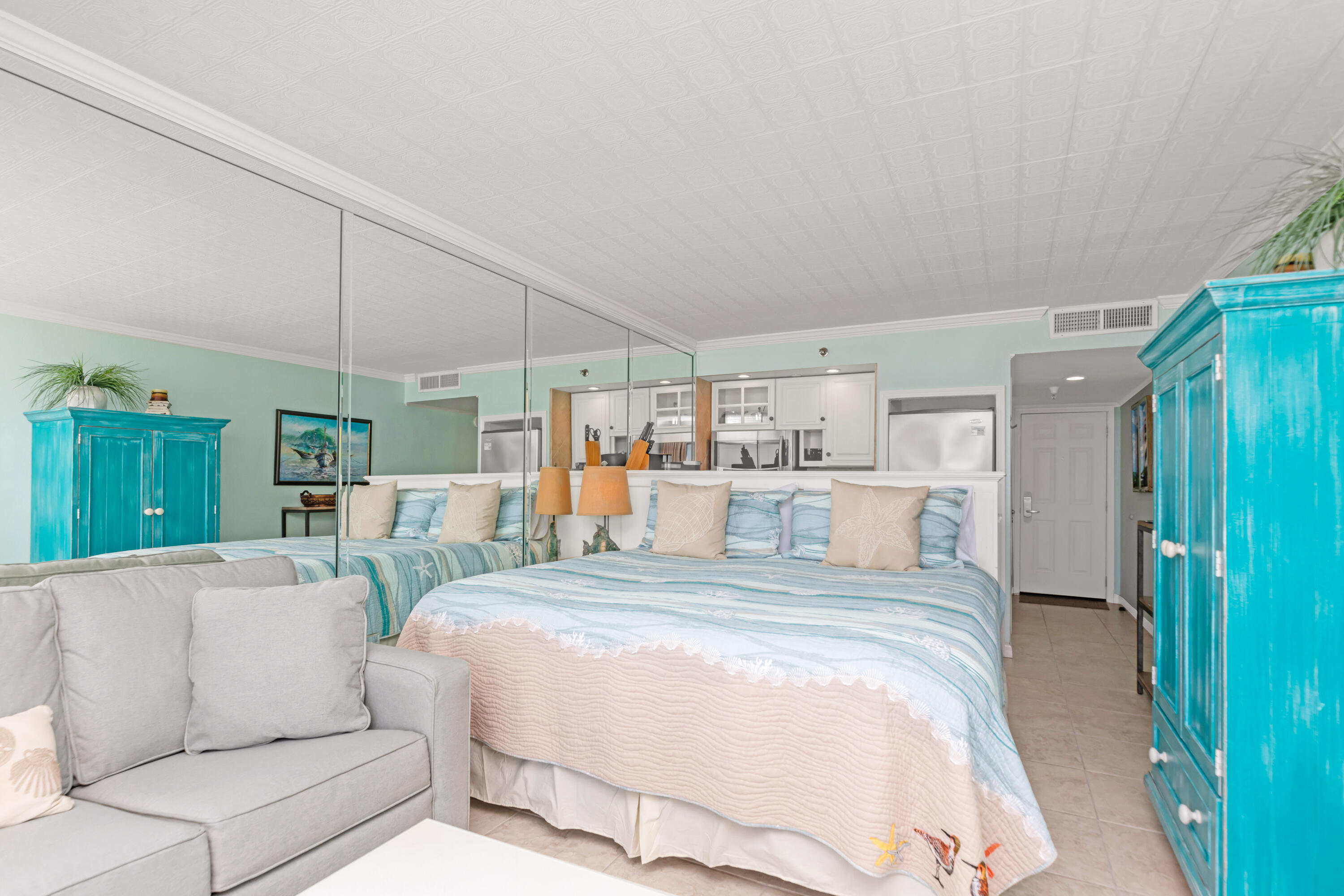 ISLANDER BEACH RESORT CONDO - Residential