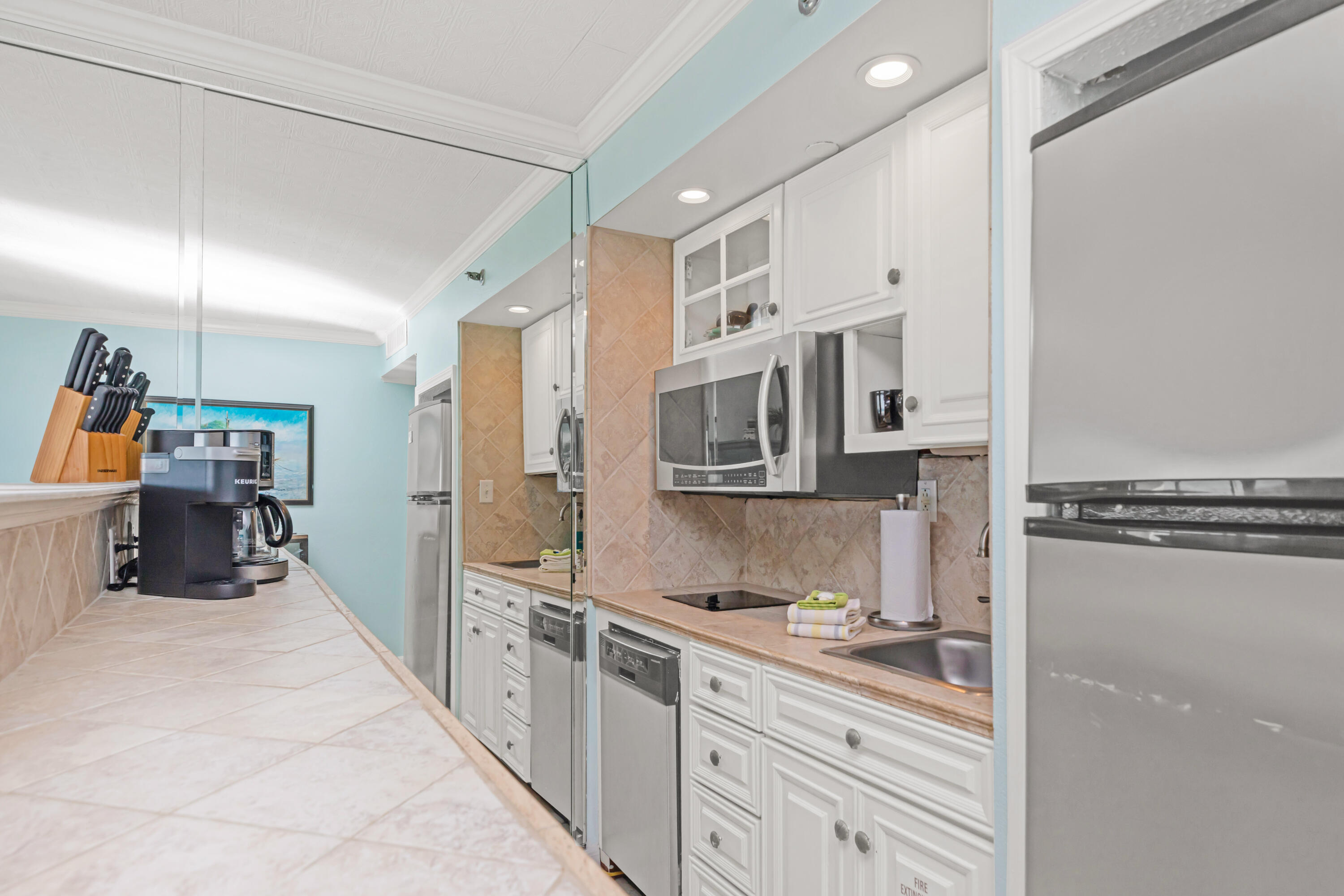 ISLANDER BEACH RESORT CONDO - Residential