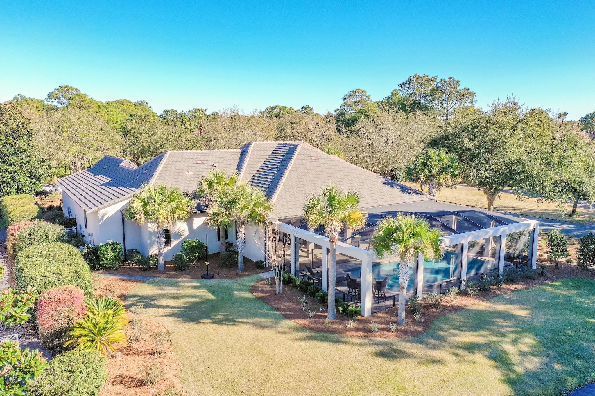 REGATTA BAY 
COMMODORE POINT - Residential