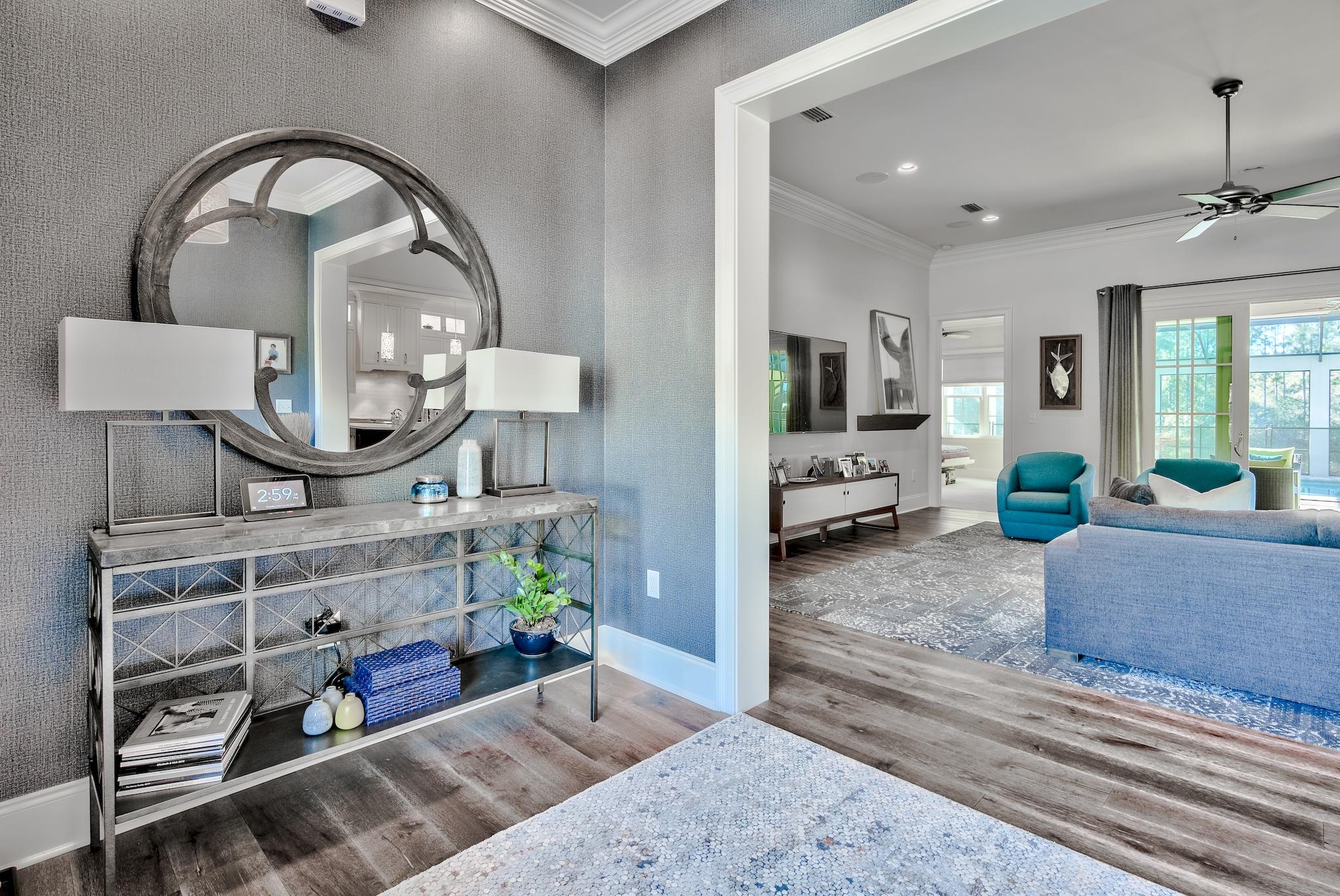 REGATTA BAY 
COMMODORE POINT - Residential