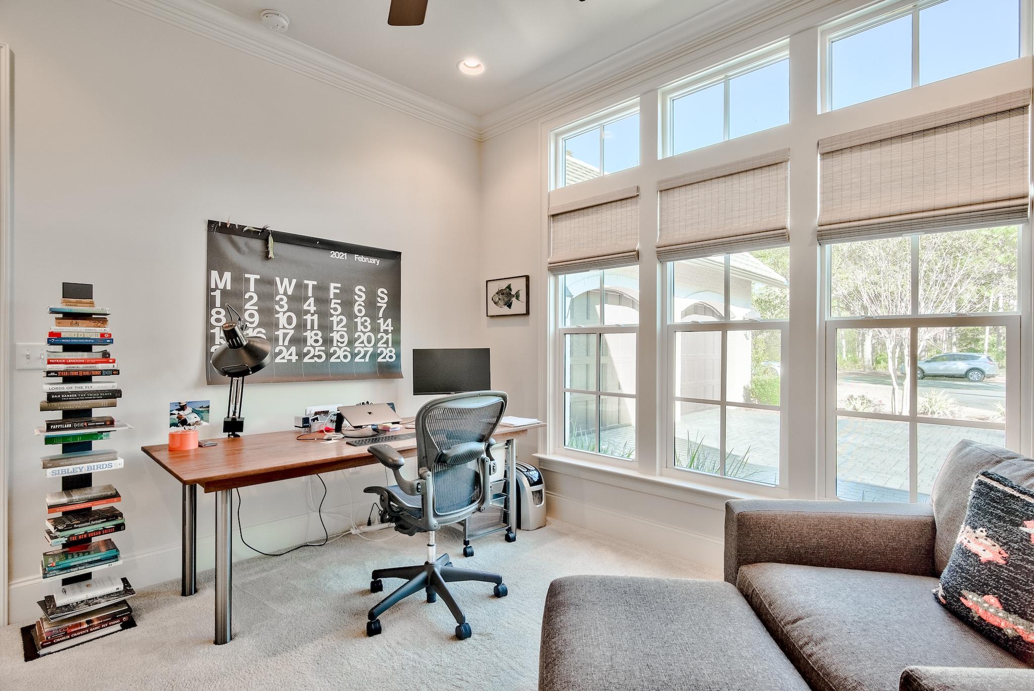 REGATTA BAY 
COMMODORE POINT - Residential