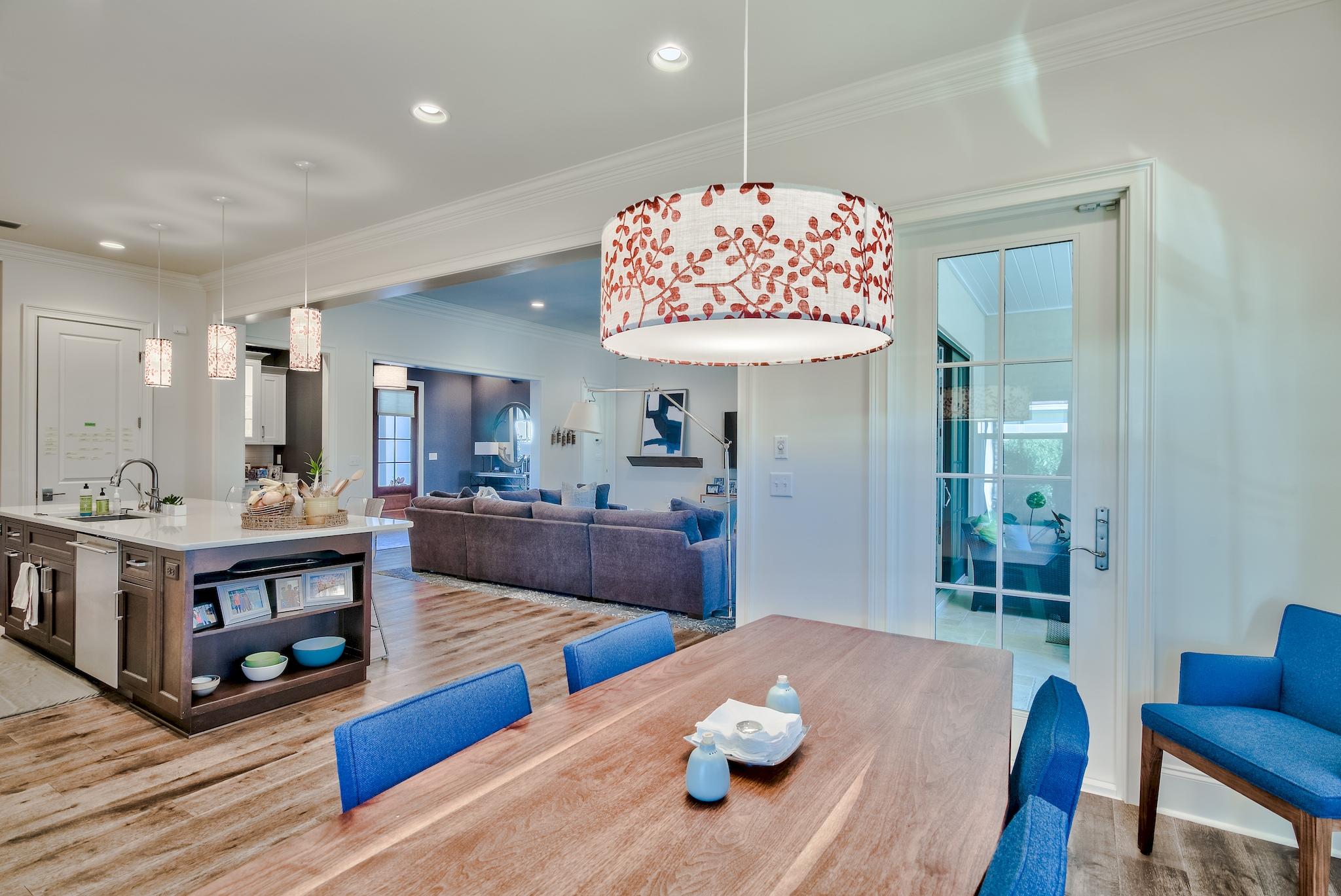 REGATTA BAY 
COMMODORE POINT - Residential