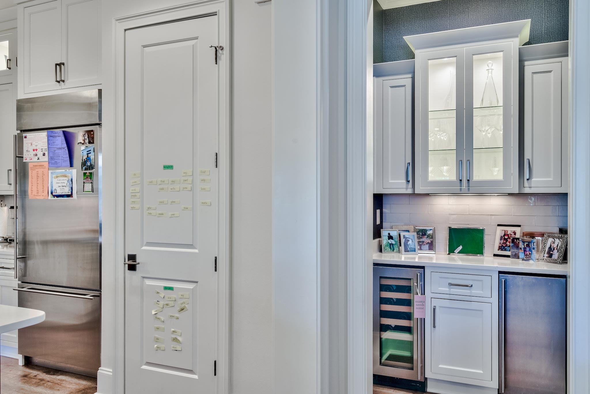 REGATTA BAY 
COMMODORE POINT - Residential