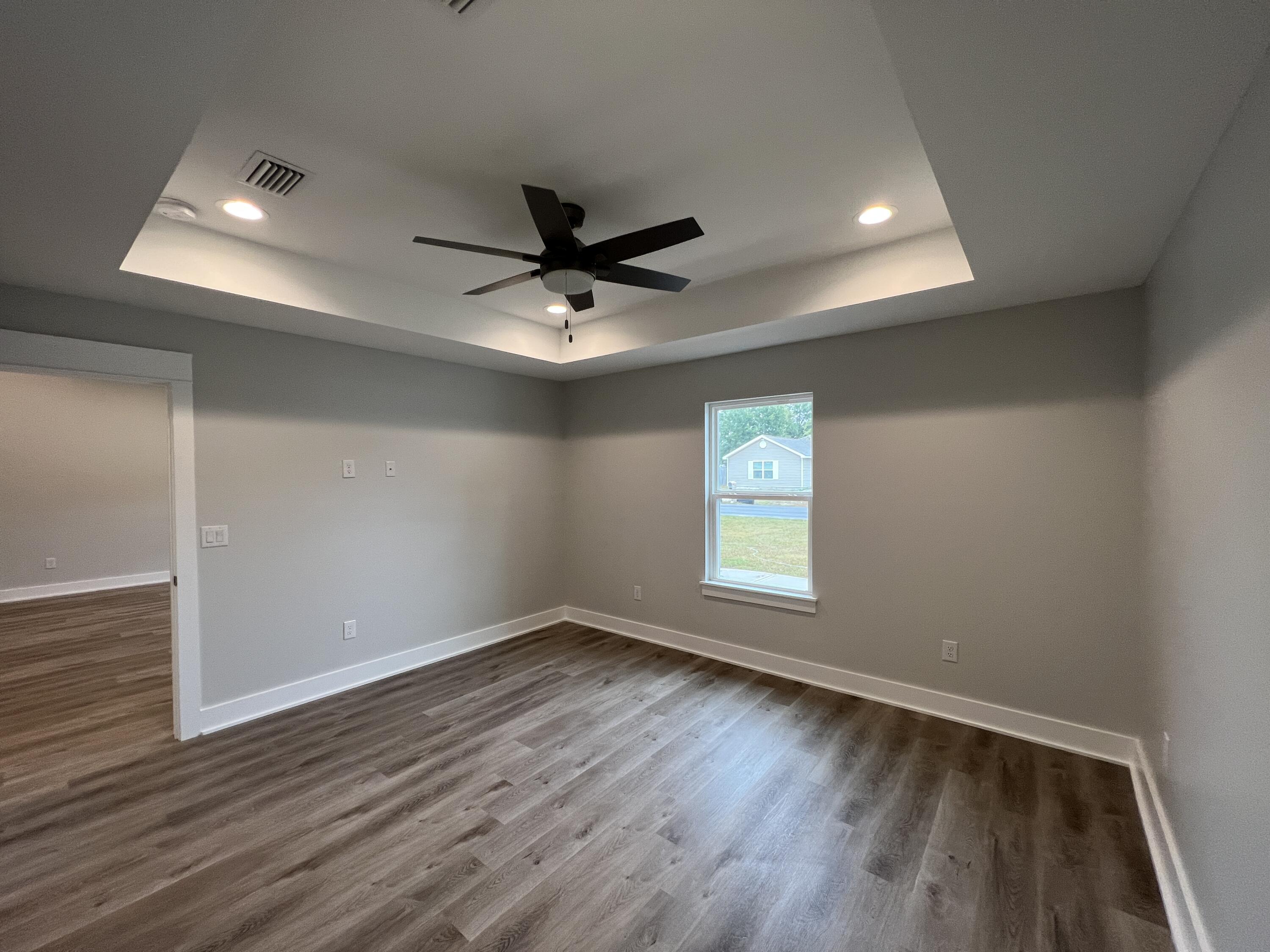 OAKWOOD LAKES ESTATES - Residential