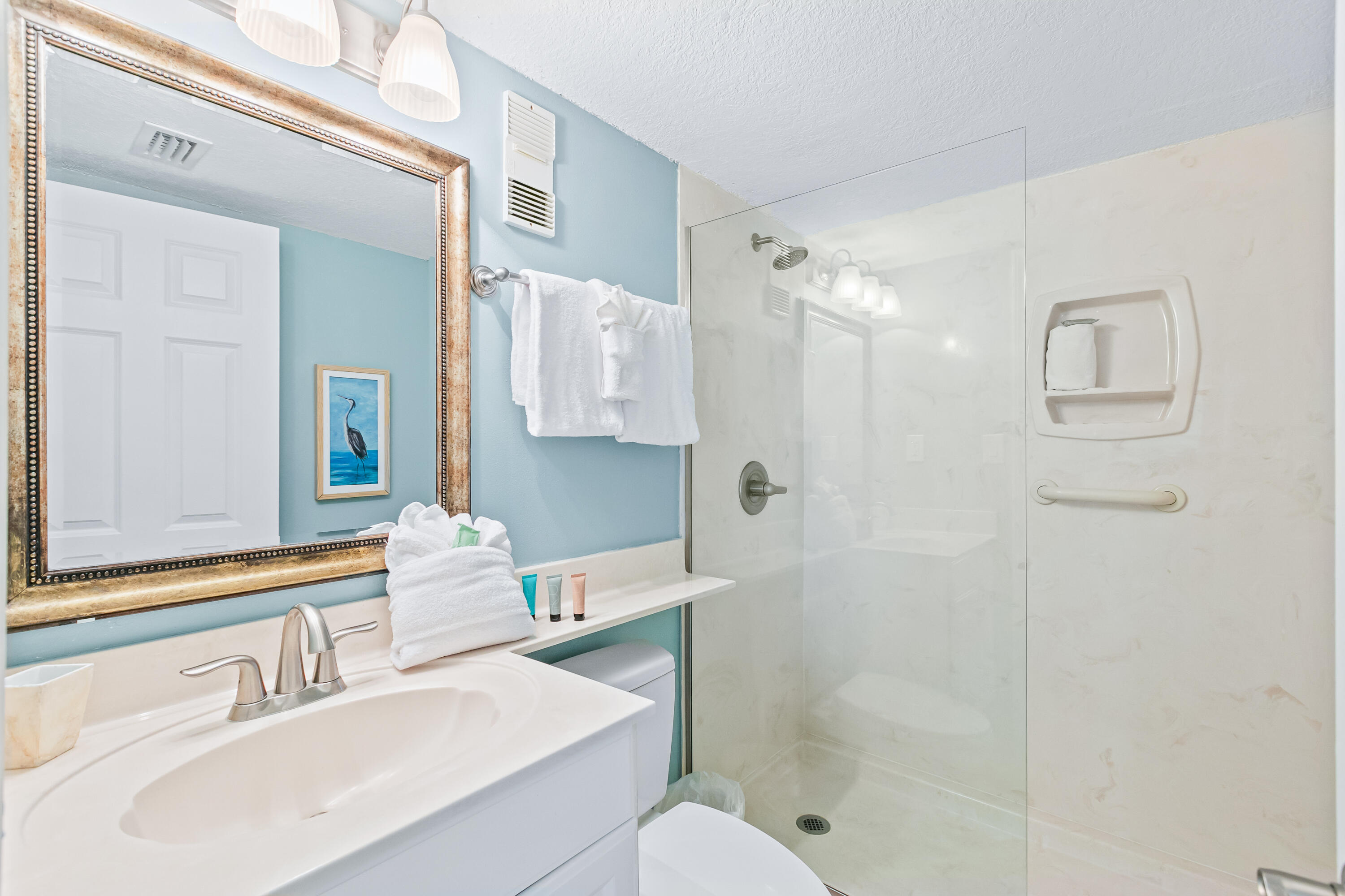 ISLAND ECHO CONDO - Residential