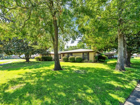 A home in Fort Walton Beach