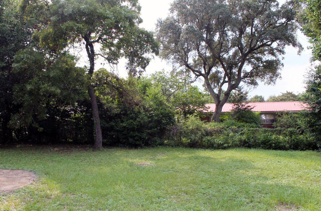 CAROL ANNE MANOR - Residential