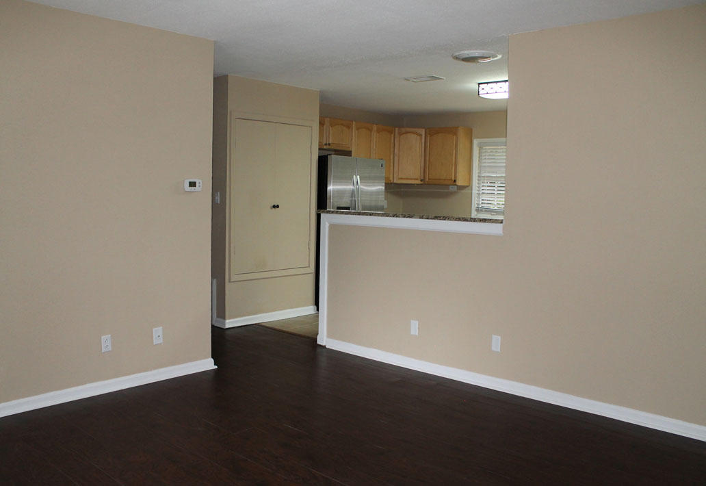 CAROL ANNE MANOR - Residential