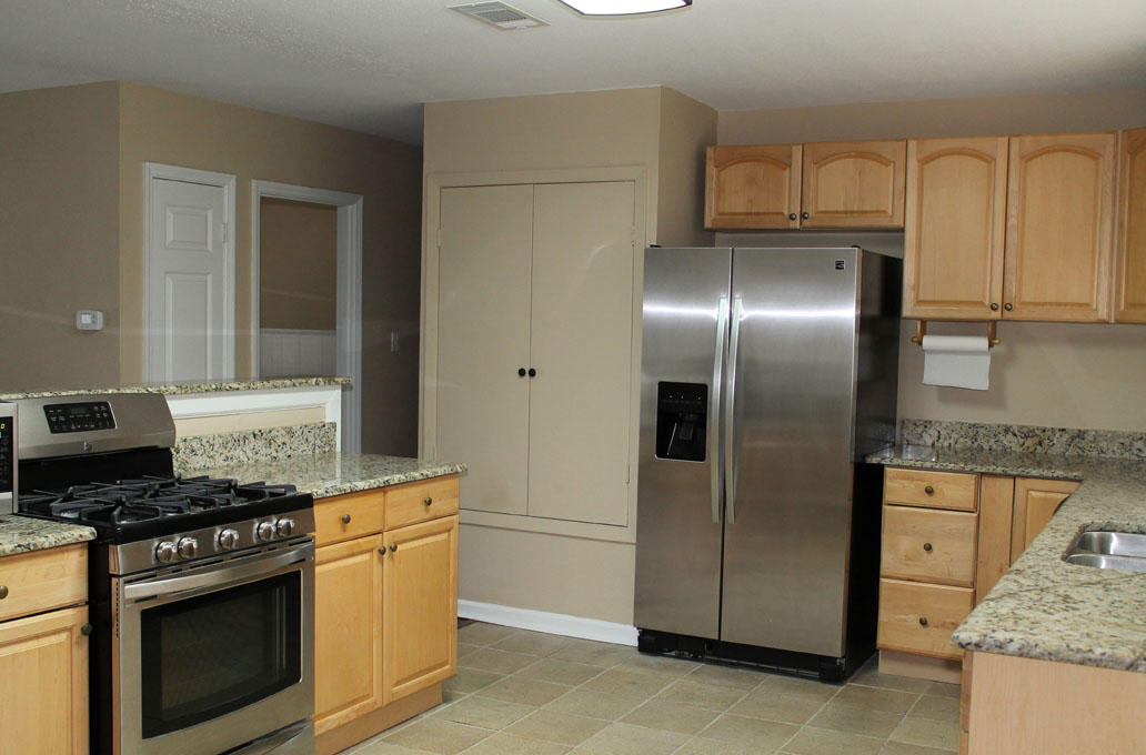 CAROL ANNE MANOR - Residential