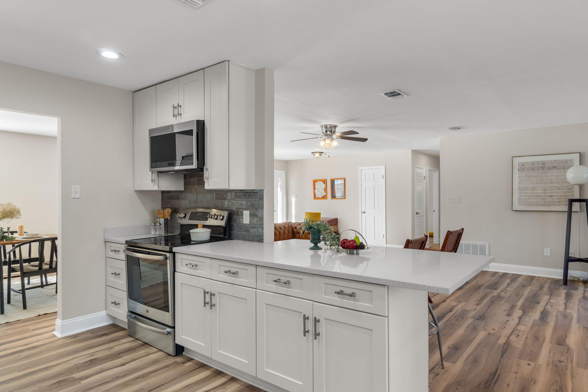 HOLLY HILLS - Residential