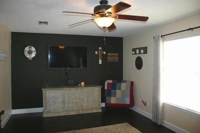 NAVARRE S/D 1ST ADDN - Residential