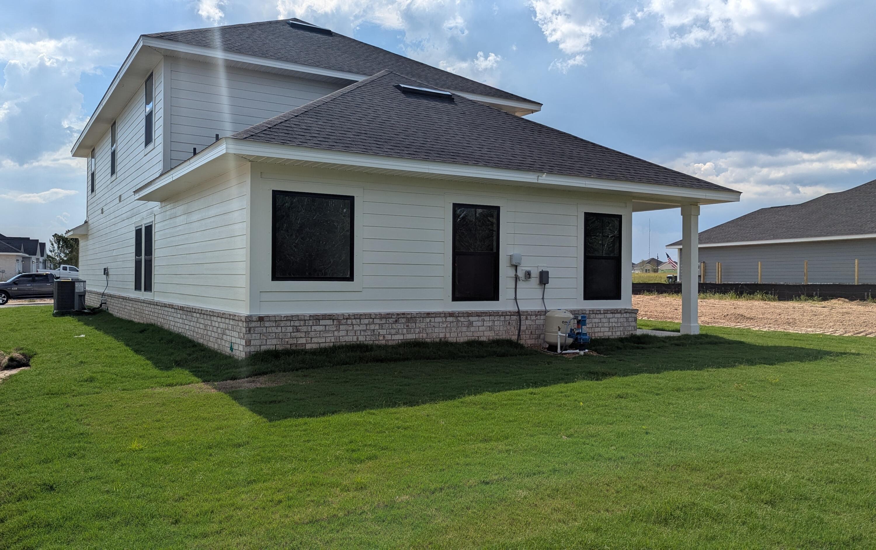 THE BLUFFS AT LAFAYETTE - Residential