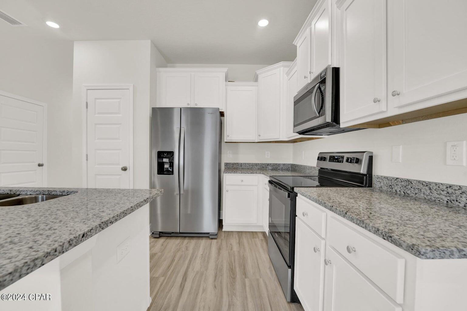 Hawk's Landing - Residential Lease