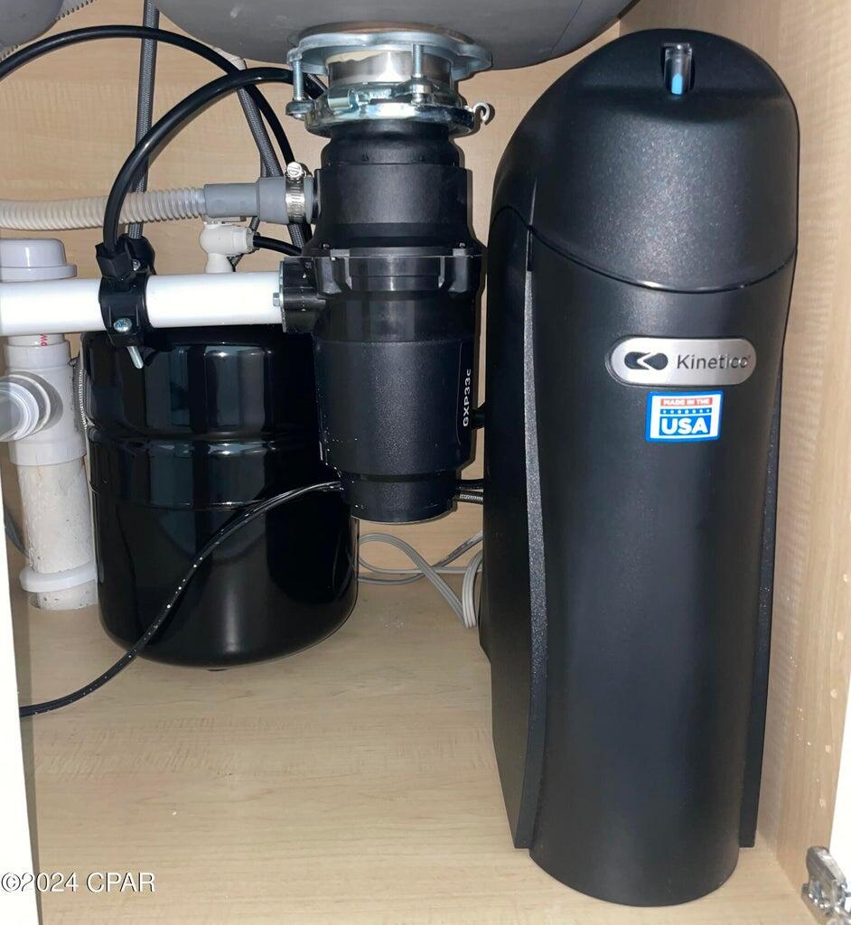 Hawk's Landing - Residential Lease