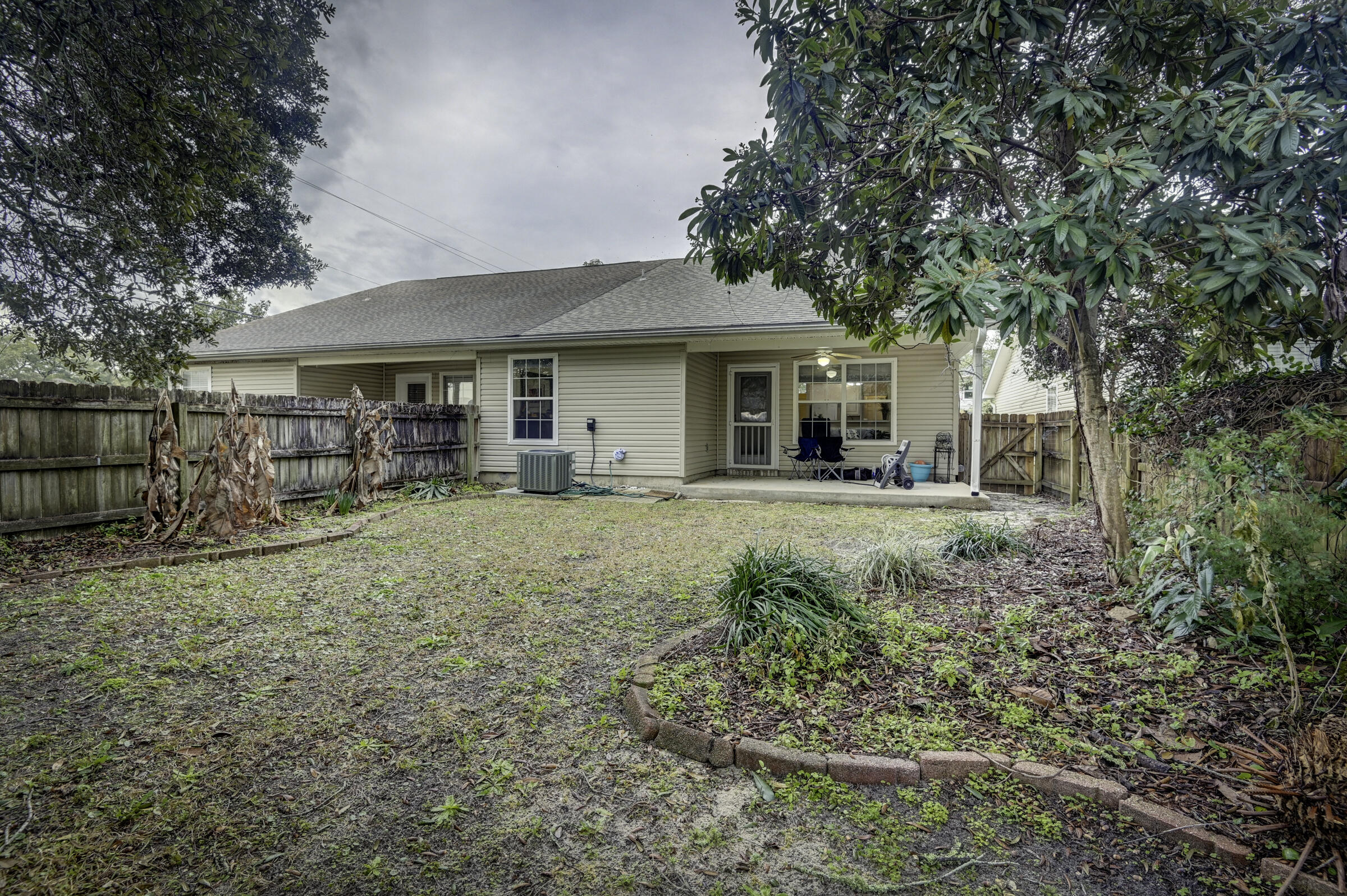 SHANYN TAYLOR OAKS - Residential