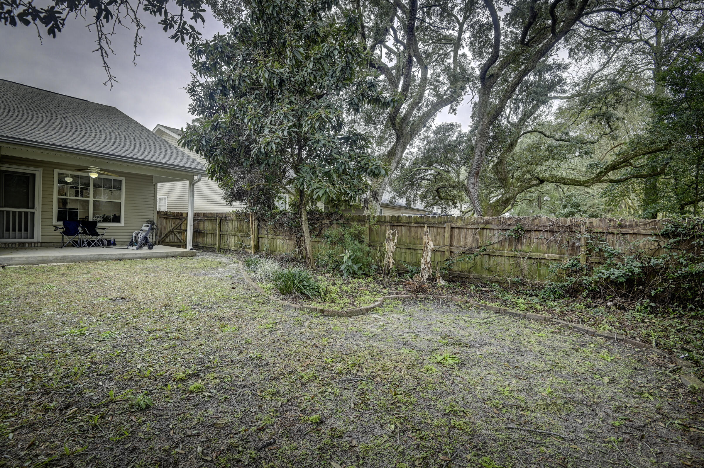 SHANYN TAYLOR OAKS - Residential