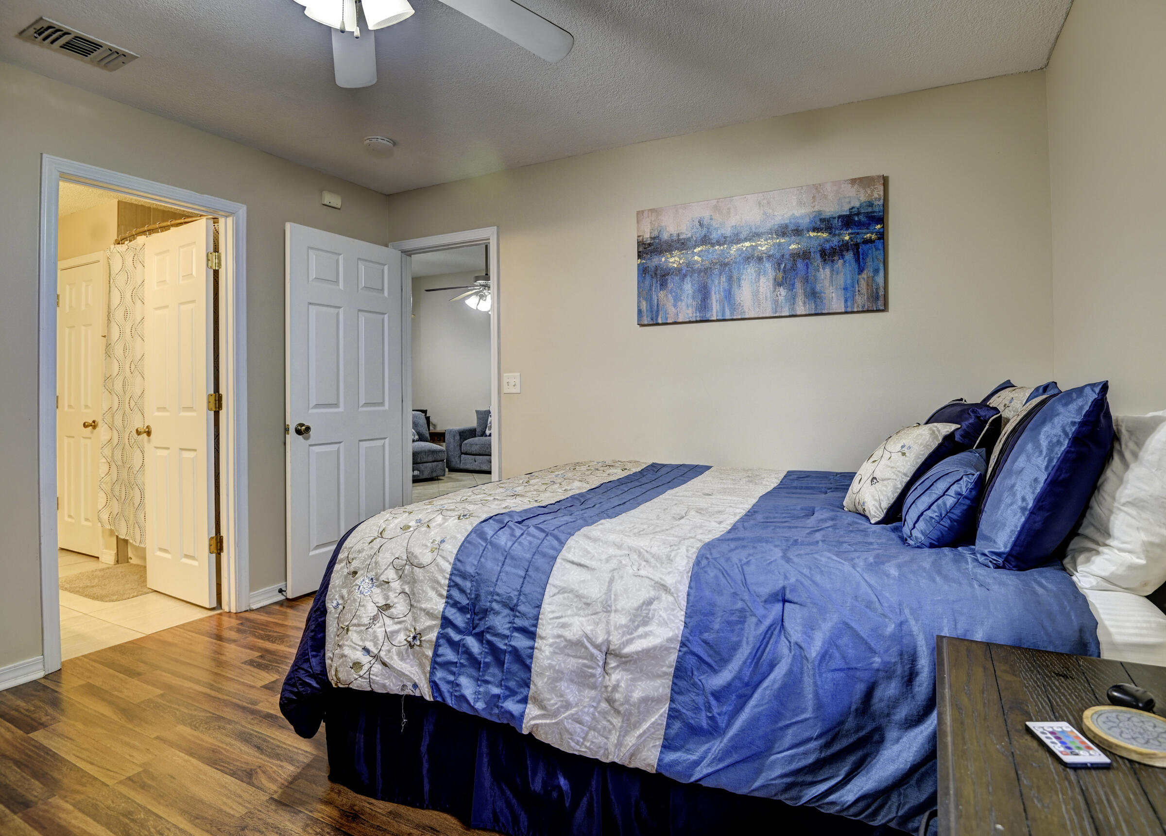 SHANYN TAYLOR OAKS - Residential