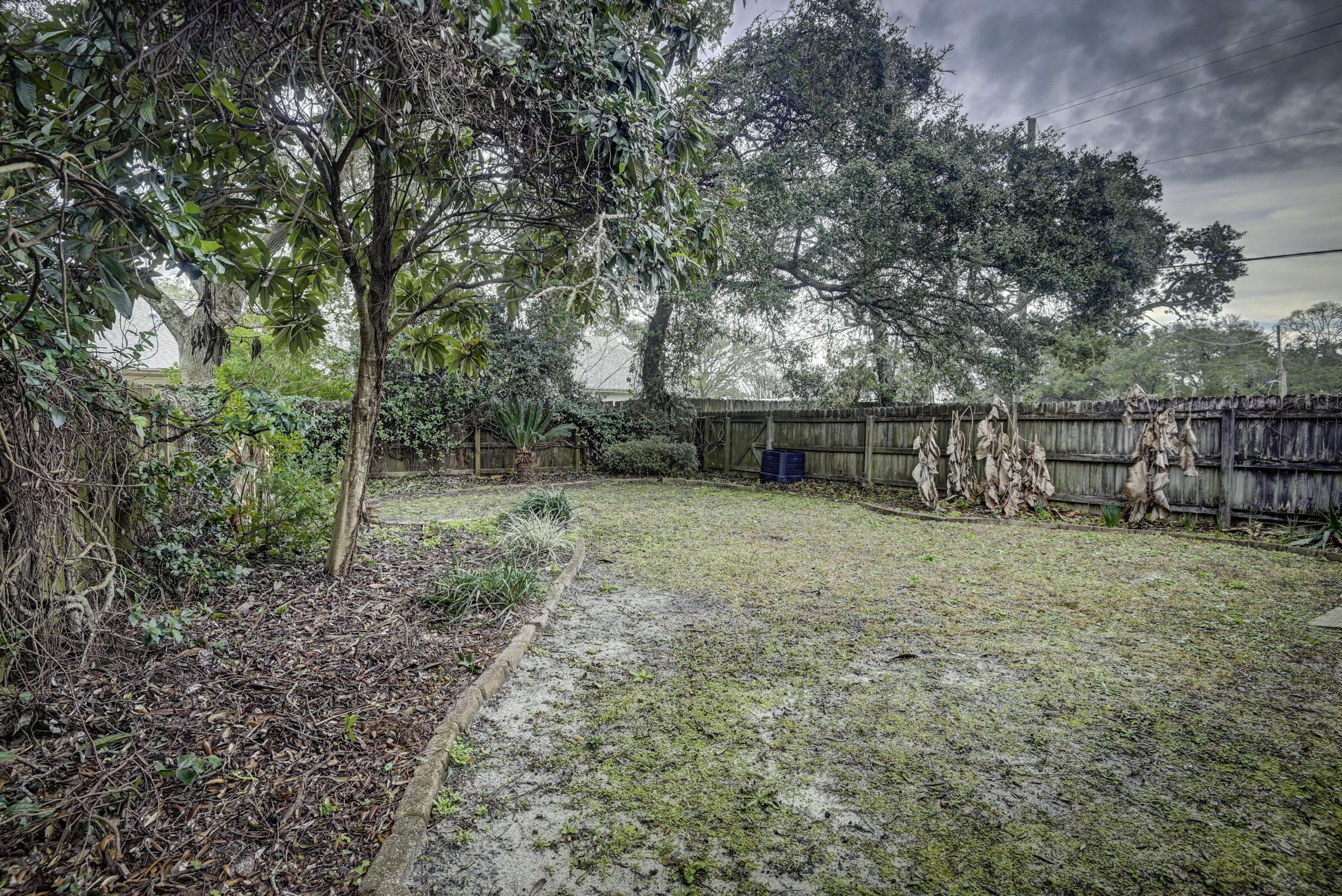 SHANYN TAYLOR OAKS - Residential